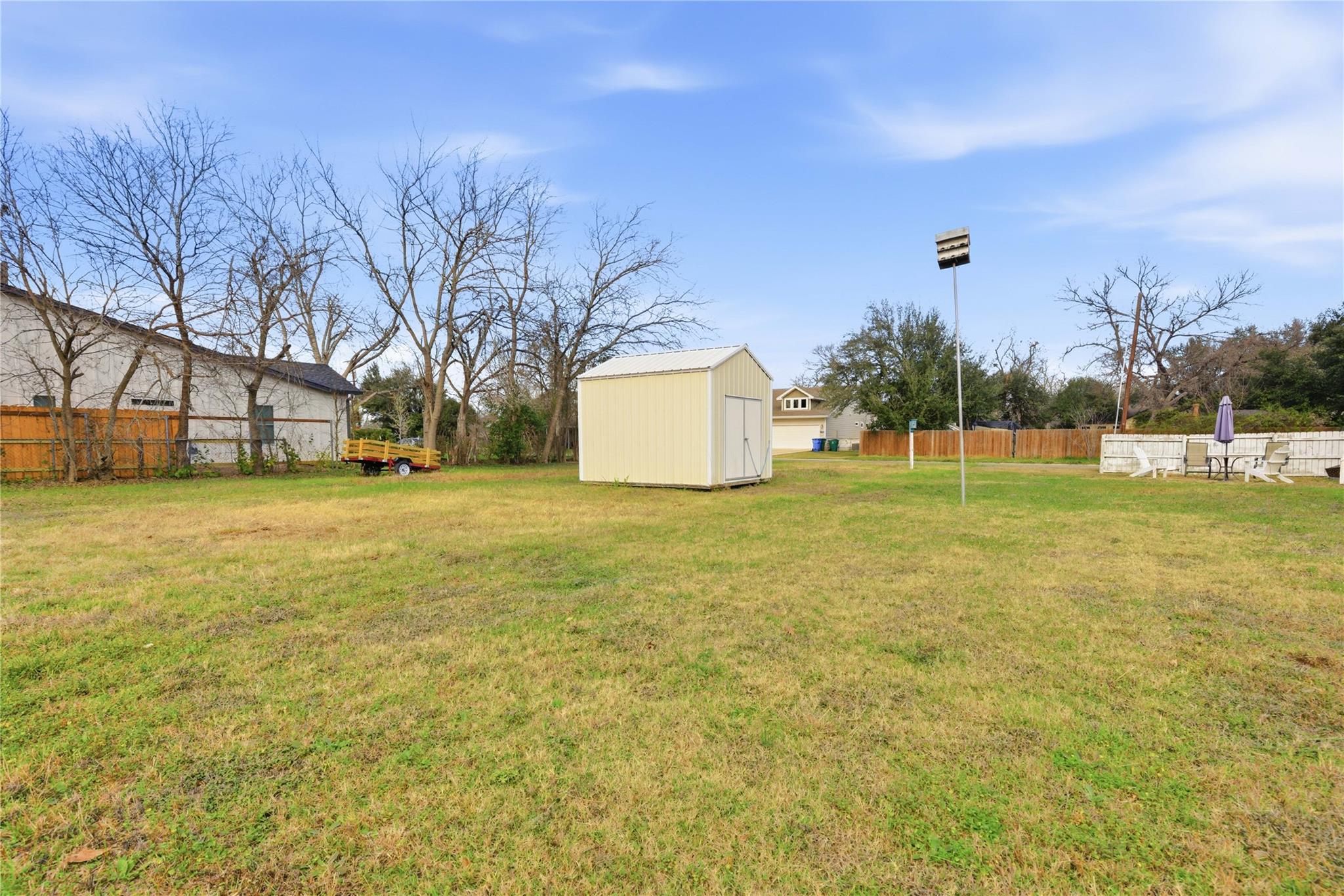 1725 Prather St, Taylor, TX 76574