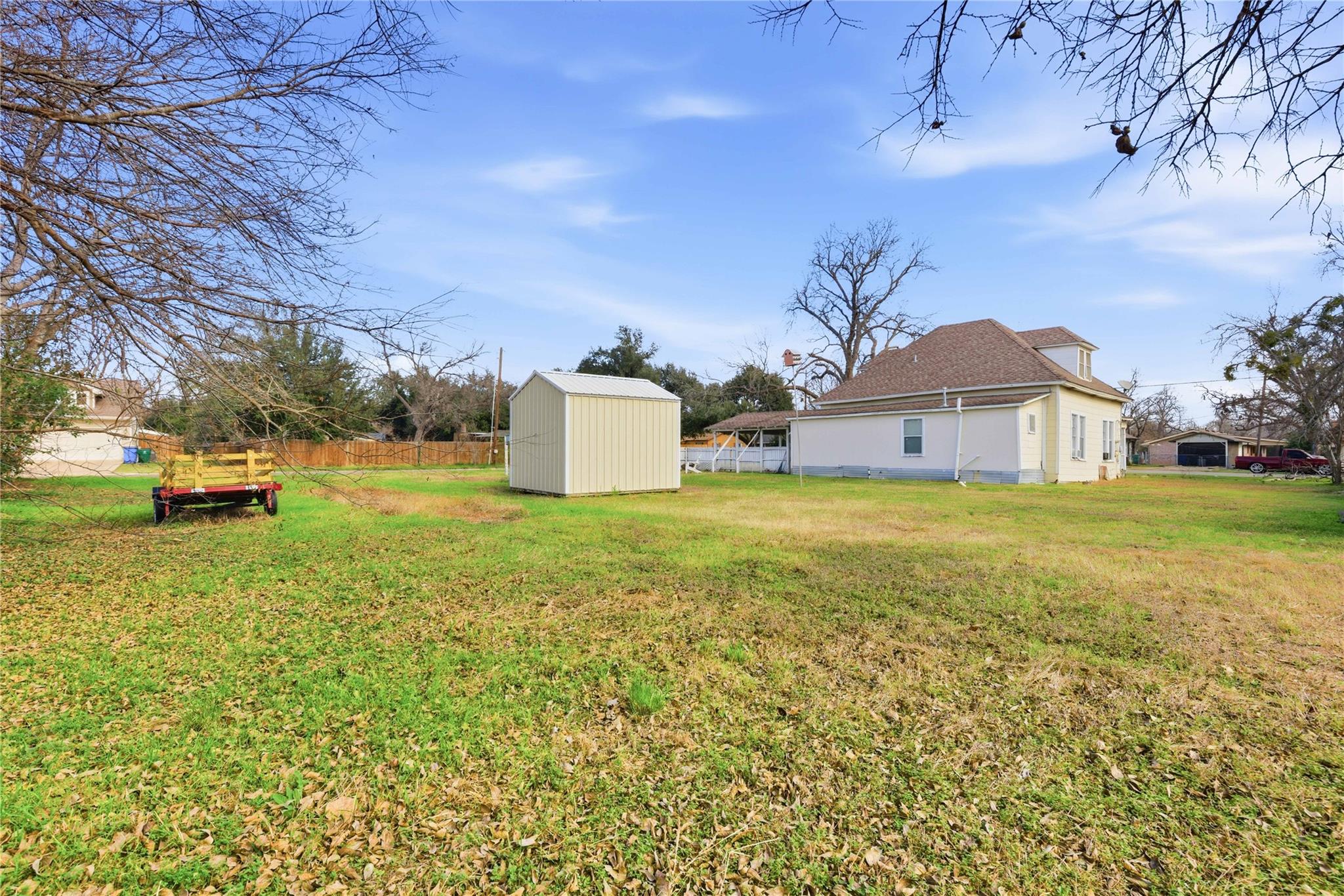 1725 Prather St, Taylor, TX 76574