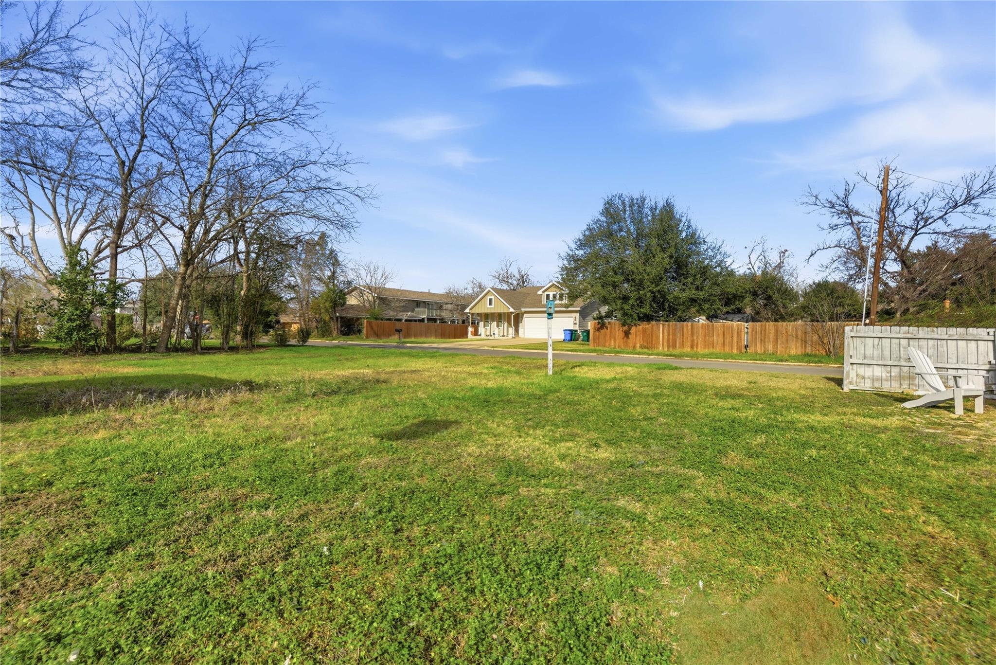 1725 Prather St, Taylor, TX 76574