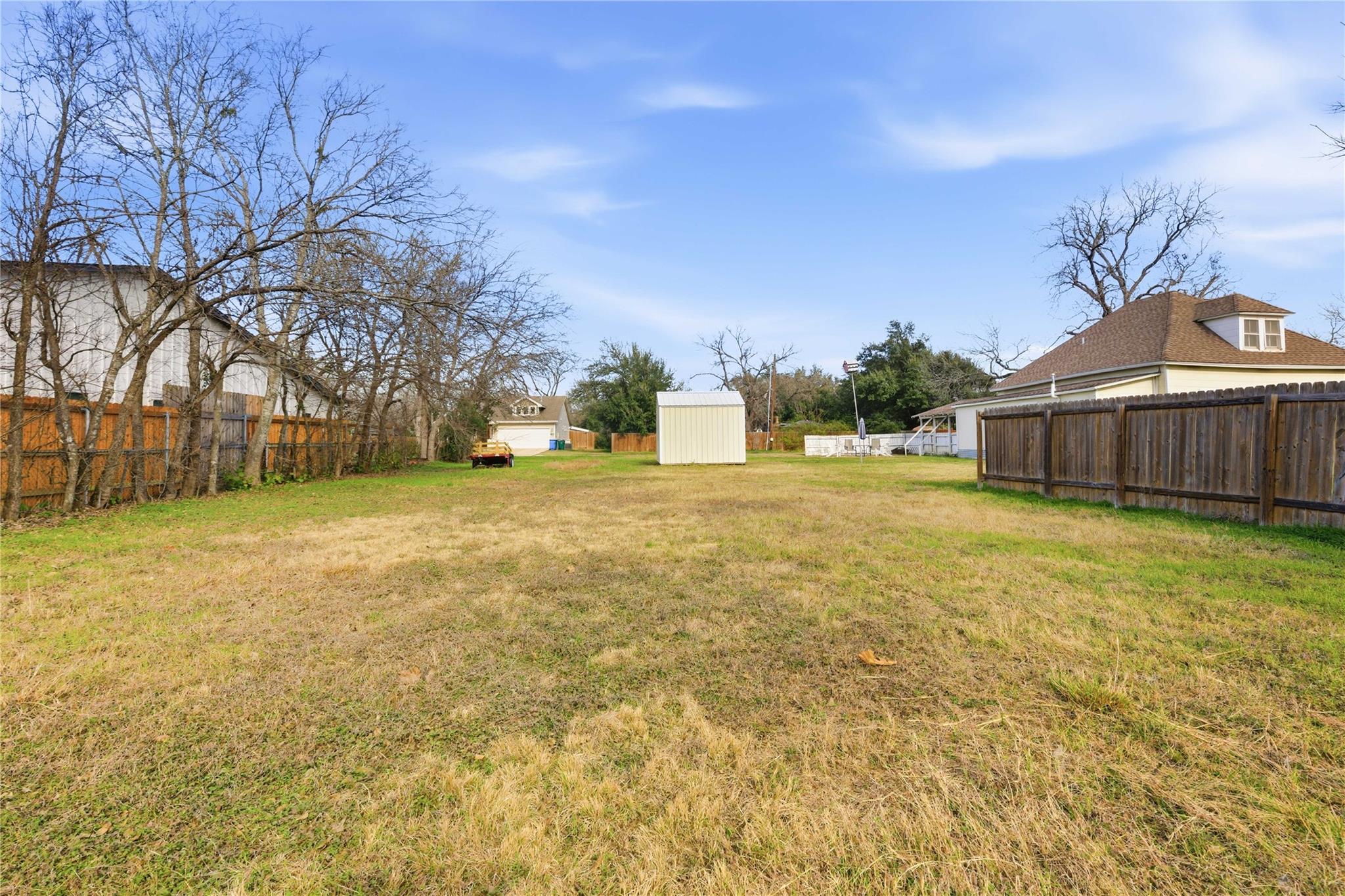 1725 Prather St, Taylor, TX 76574