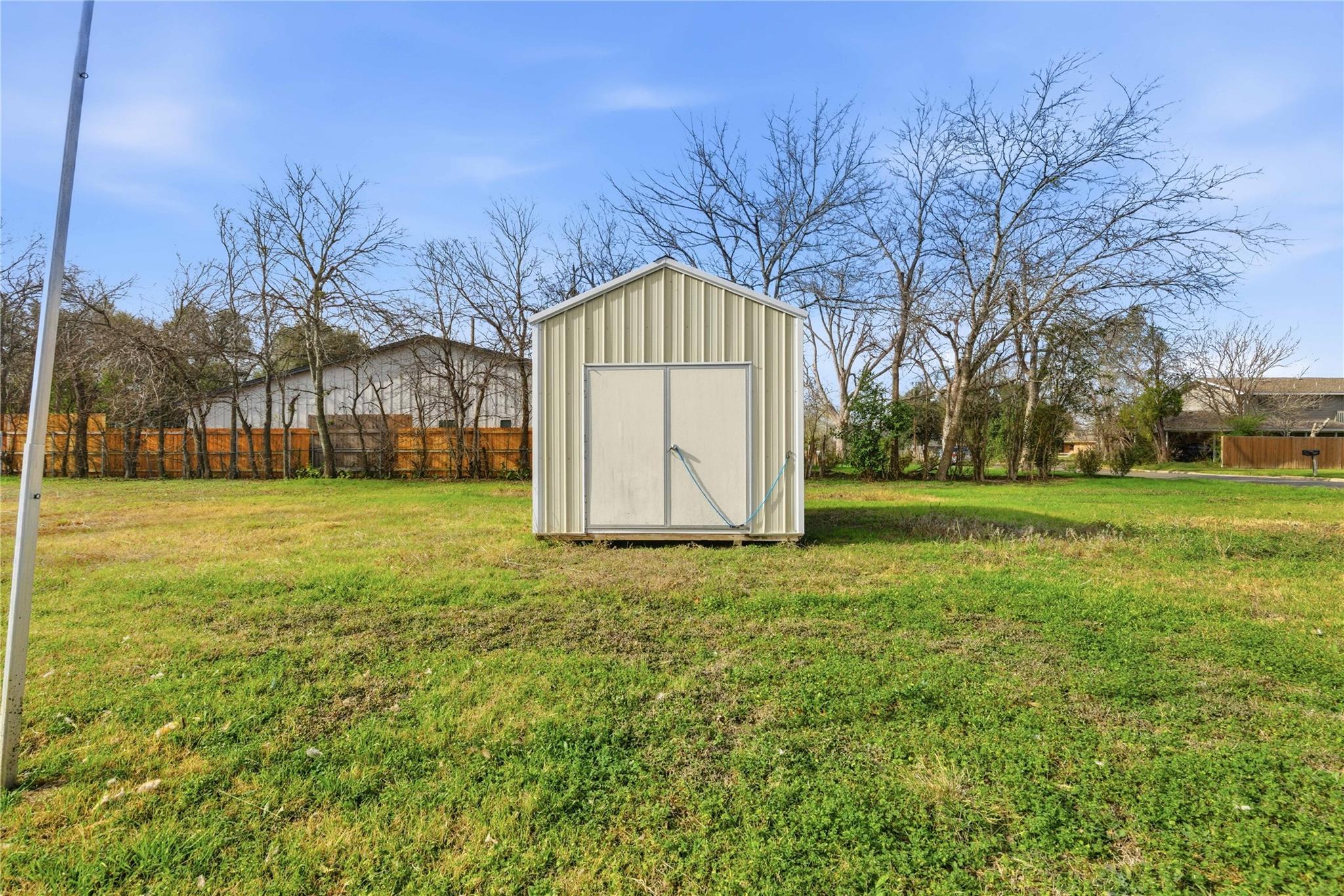 1725 Prather St, Taylor, TX 76574