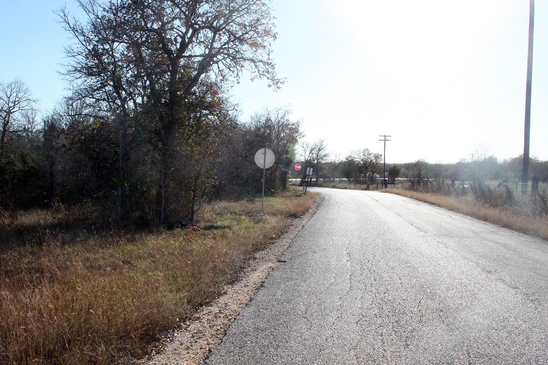 100 Track Road Highway, Dale, TX 78616