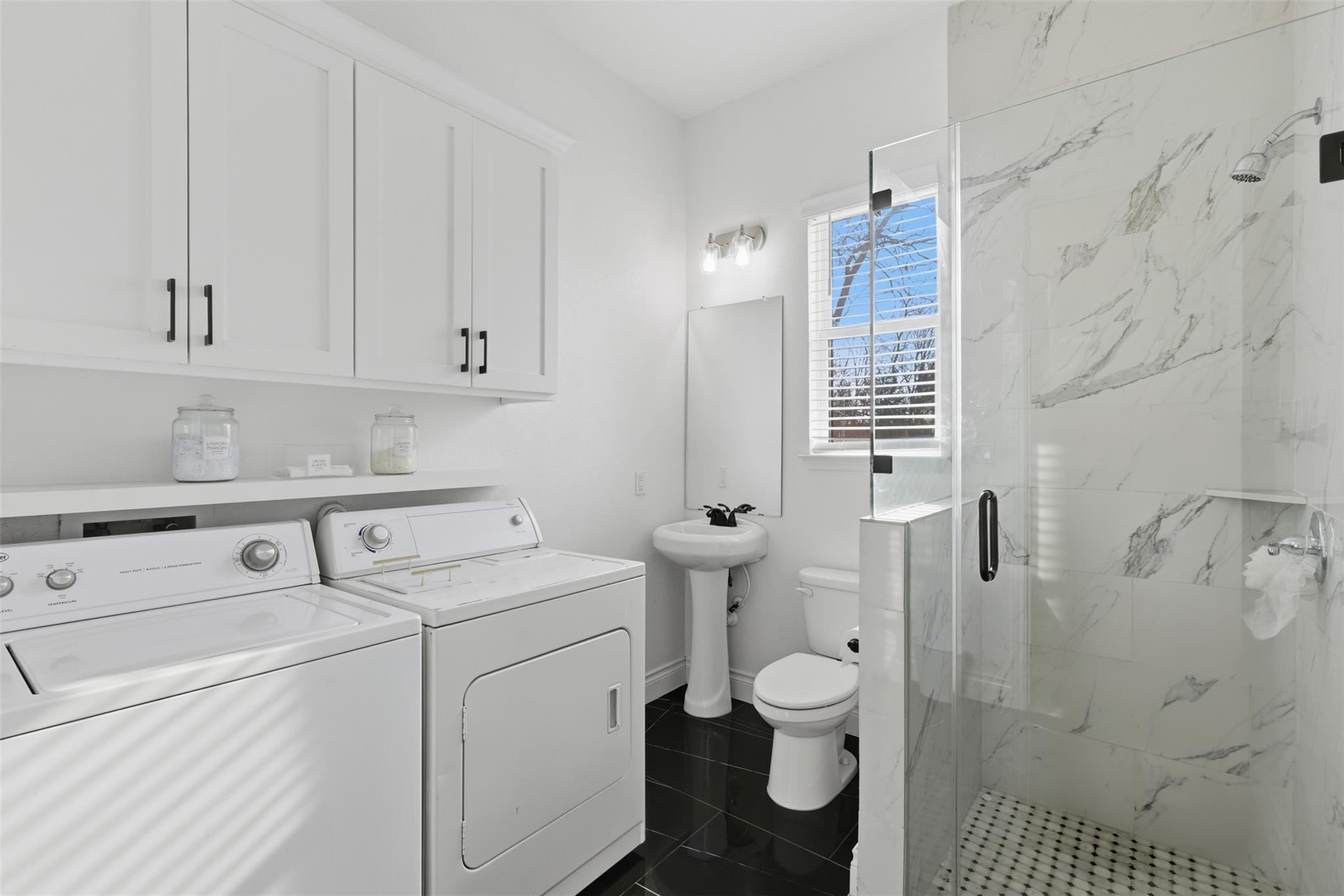 1905 S College St, Georgetown, TX 78626