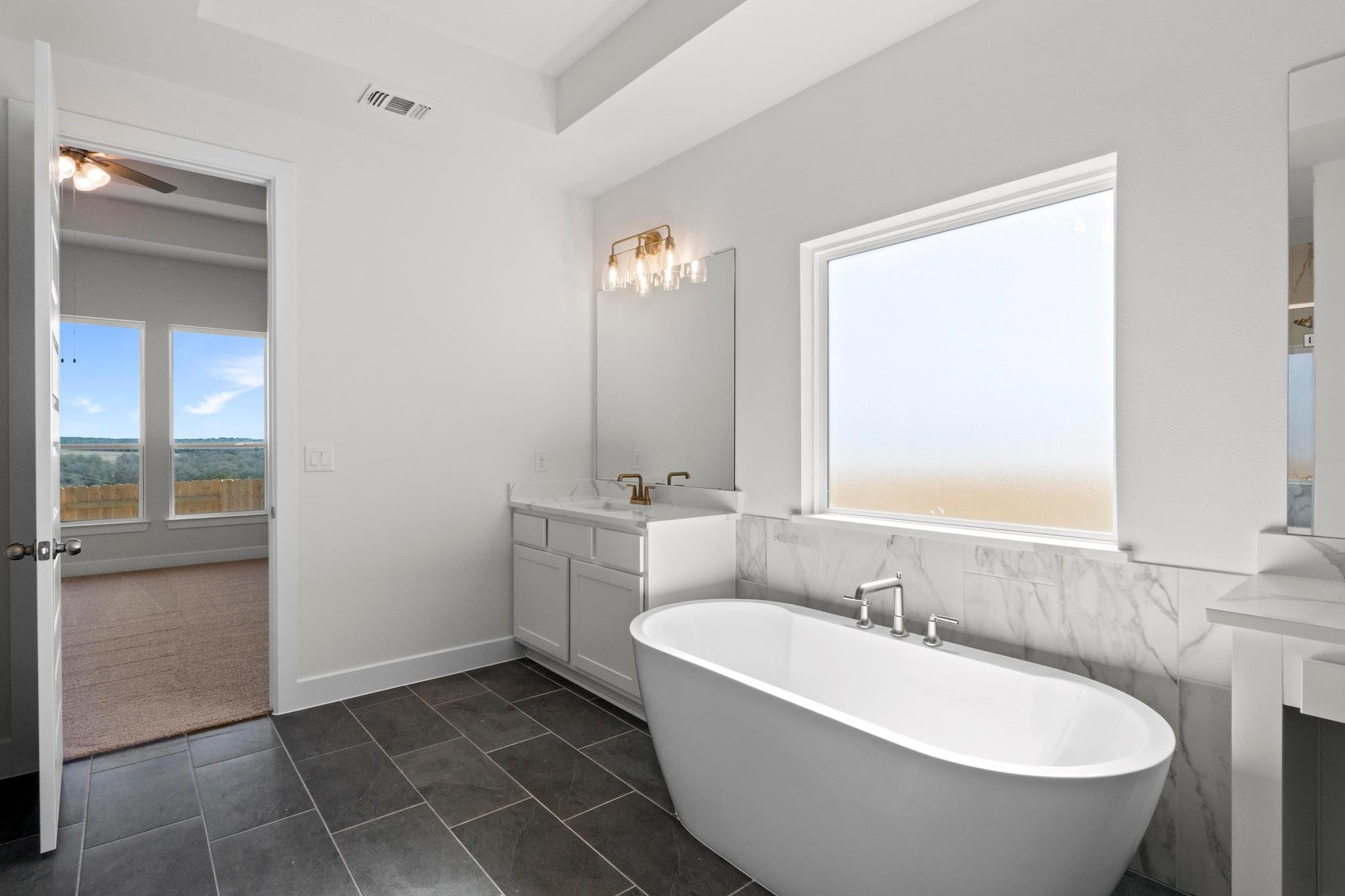 240 Sheepdog Dr, Liberty Hill, TX 78642