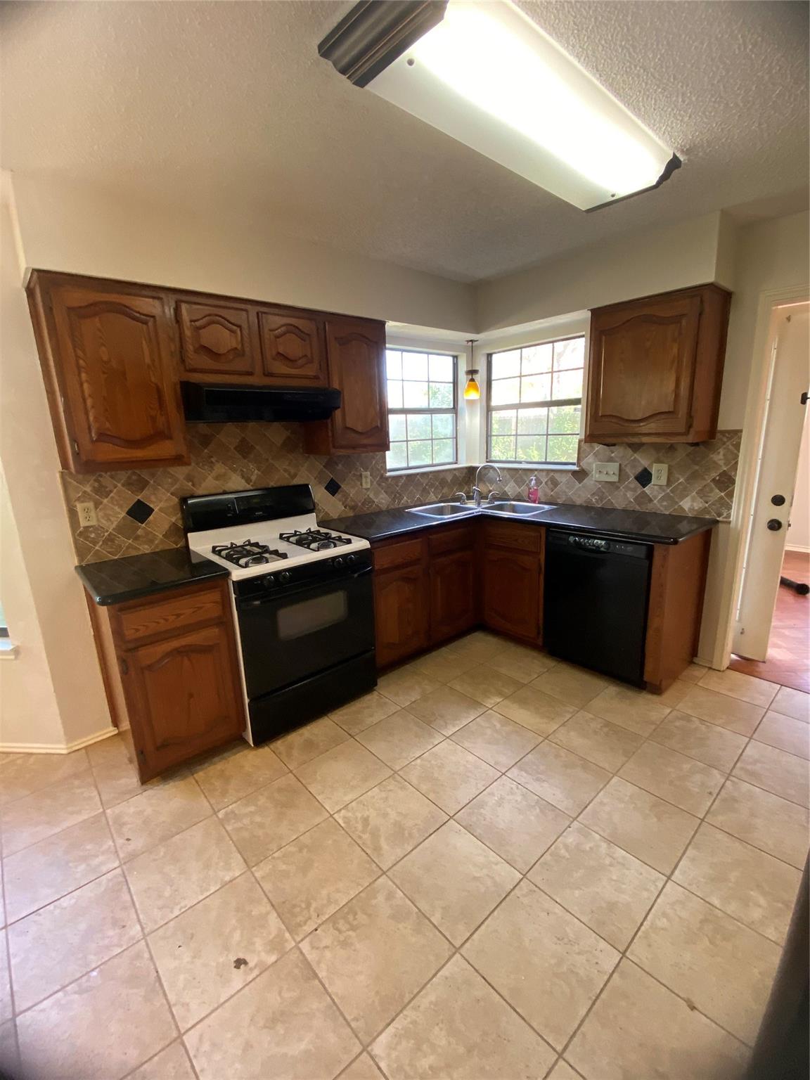 1901 Terisu Cv, Austin, TX 78728