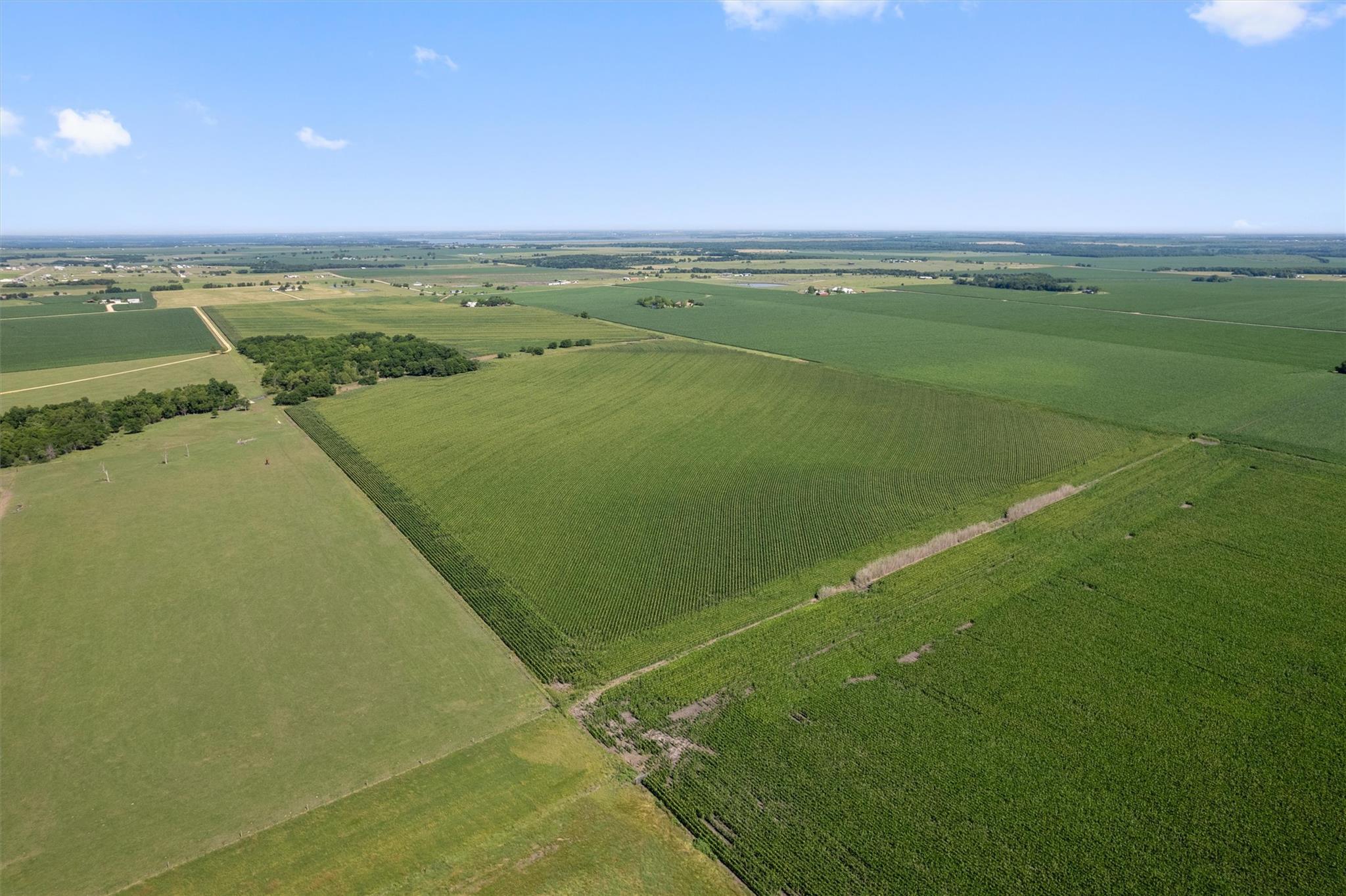 1701 County Road 424, Taylor, TX 76574