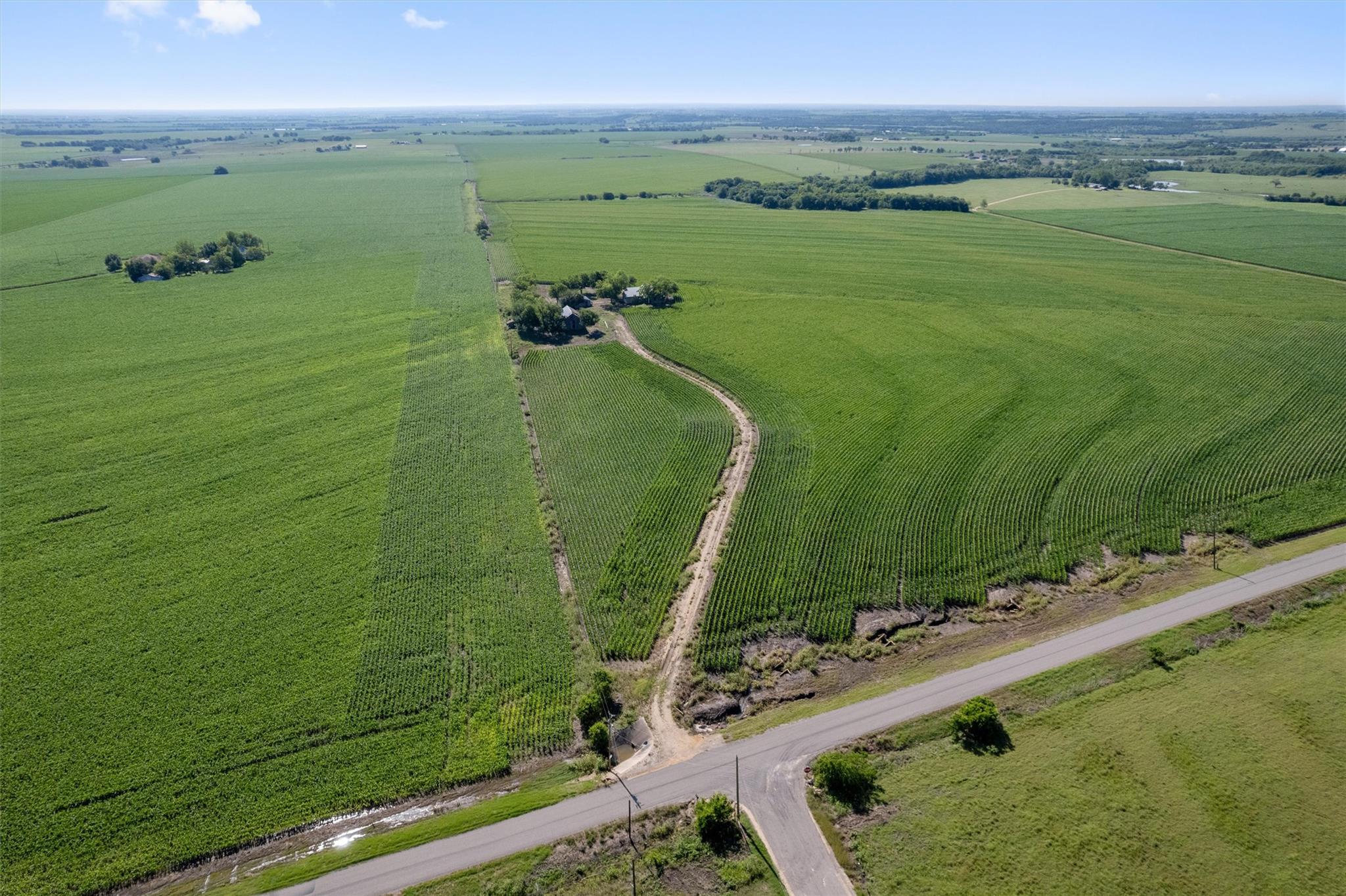 1701 County Road 424, Taylor, TX 76574