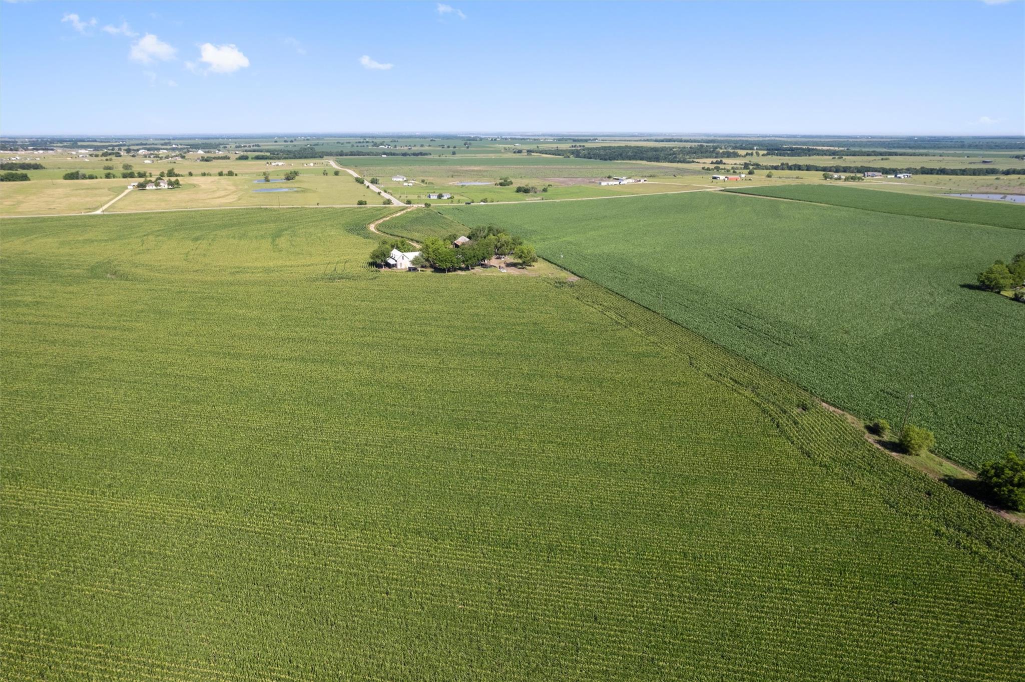 1701 County Road 424, Taylor, TX 76574