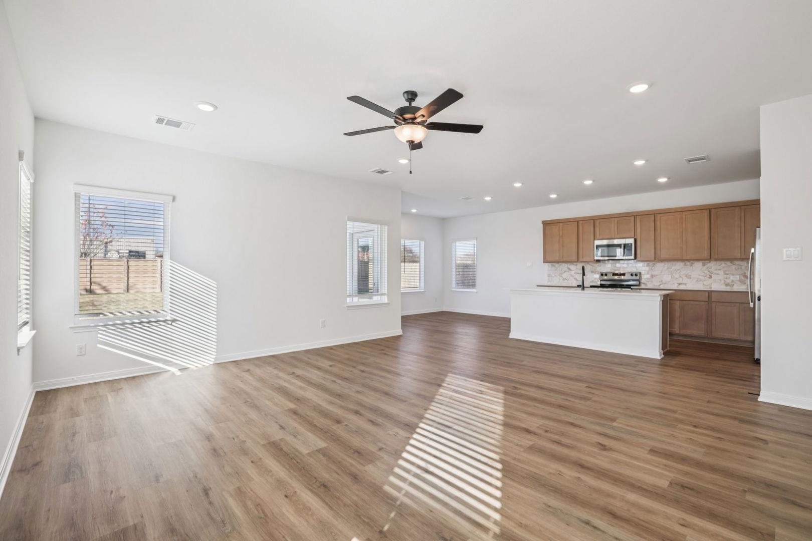 480 Josey Wales Dr, Jarrell, TX 76537