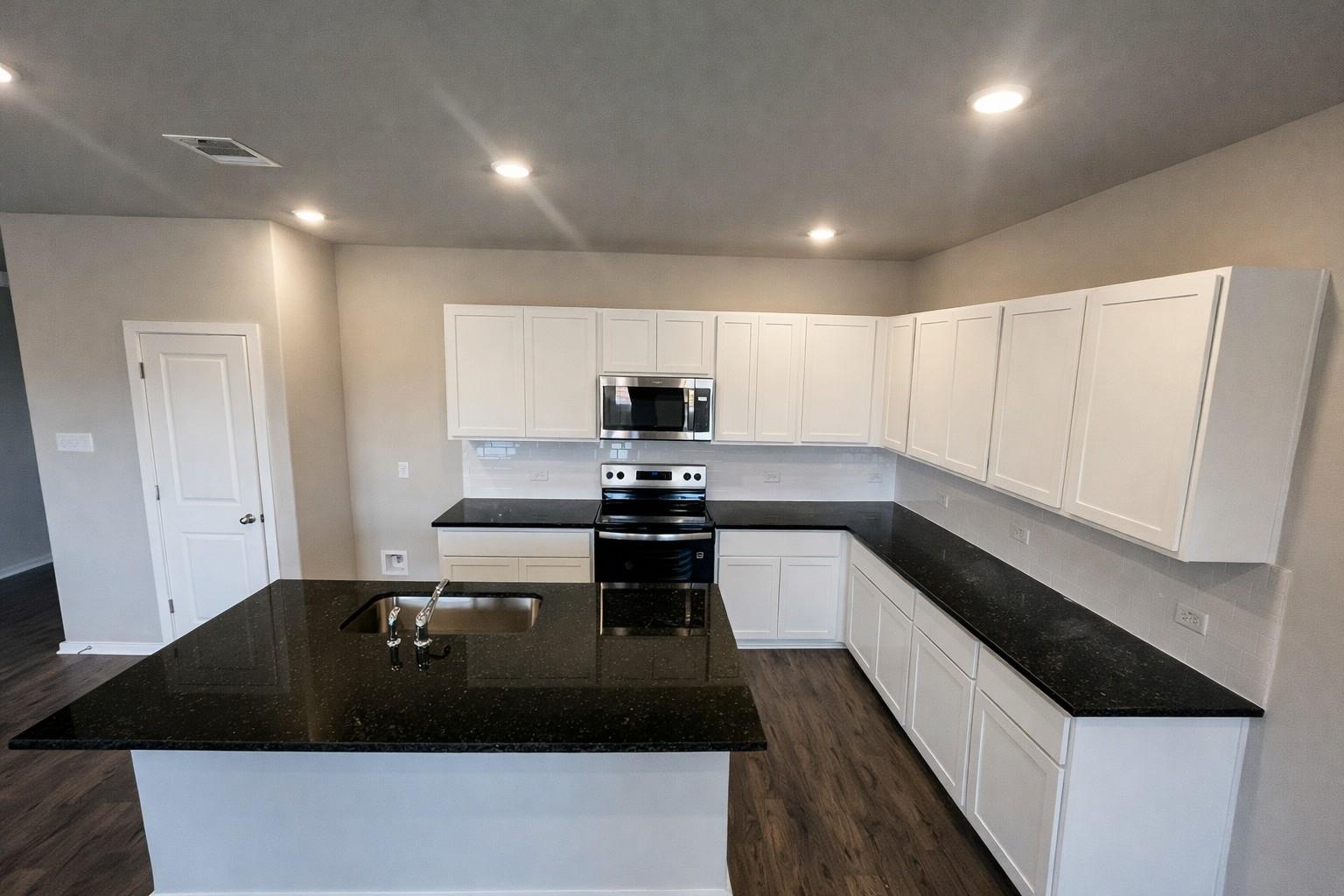 173 Sleep Hollow, Jarrell, TX 76537