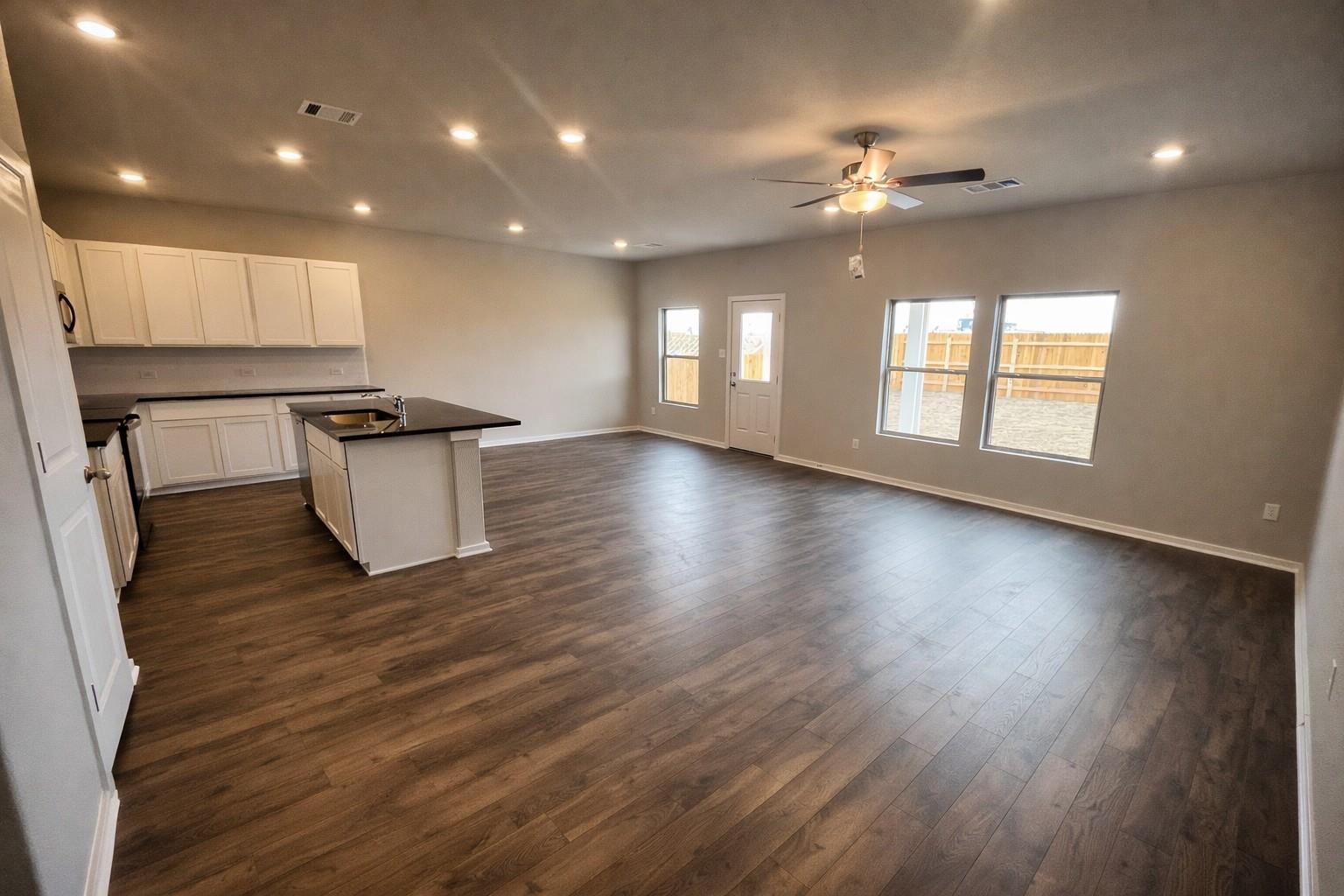 173 Sleep Hollow, Jarrell, TX 76537