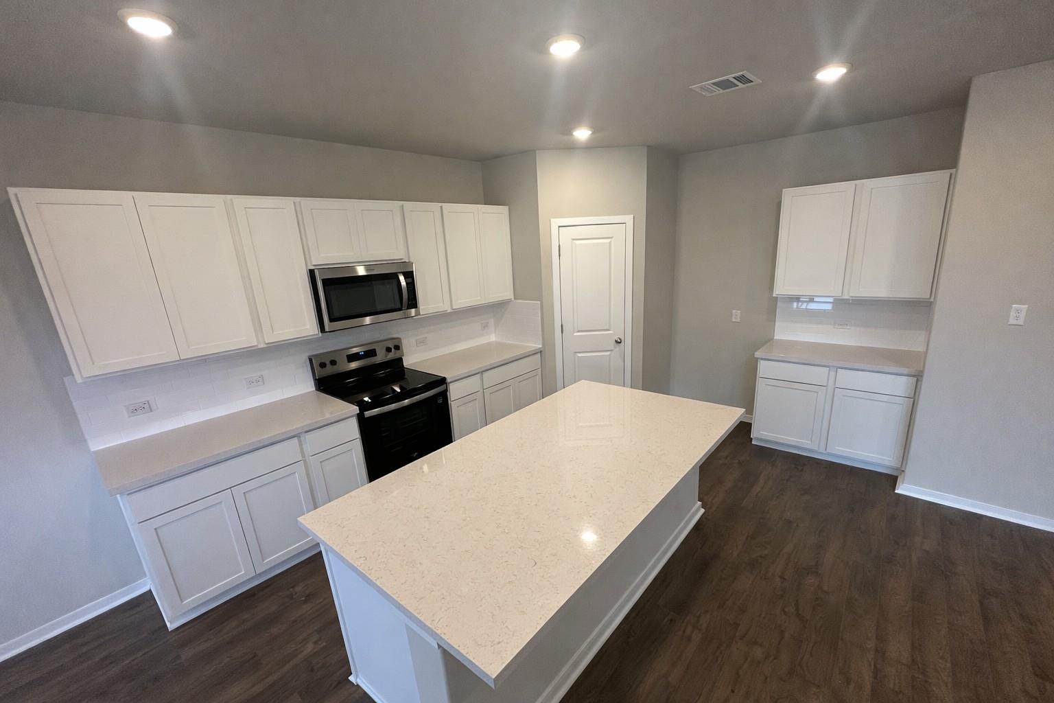 181 Sleep Hollow, Jarrell, TX 76537