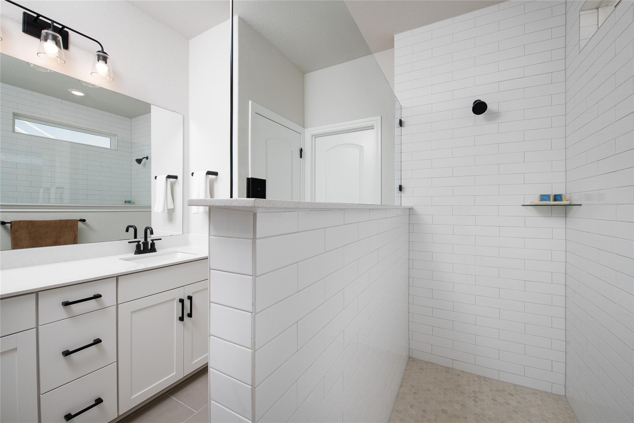 104 Palo Brea Loop, Hutto, TX 78634