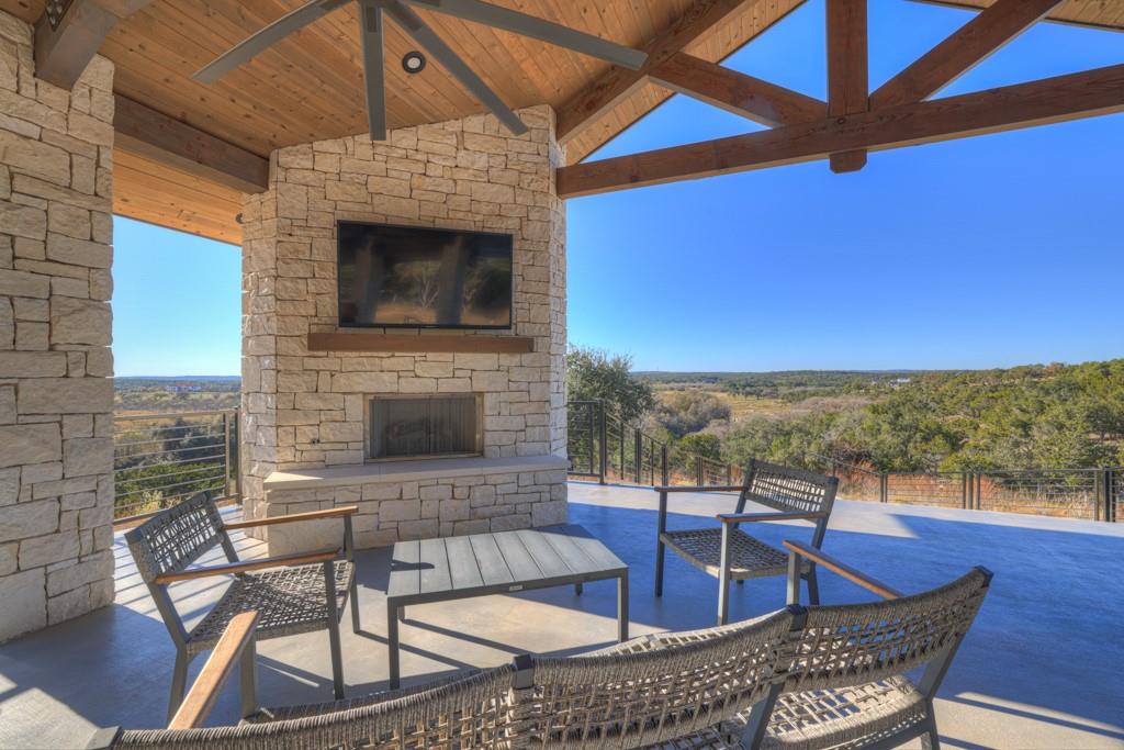 1736 Demi John Bend Rd, Canyon Lake, TX 78133