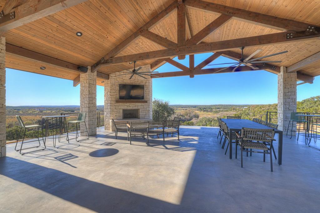 1736 Demi John Bend Rd, Canyon Lake, TX 78133