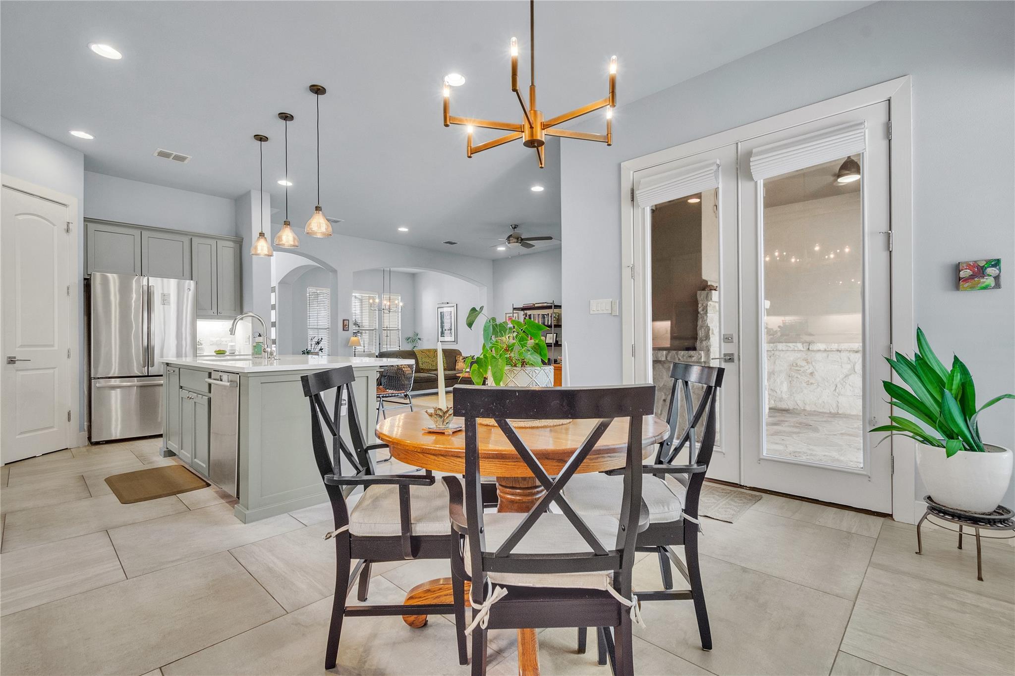 434 Stagecoach Trl, San Marcos, TX 78666