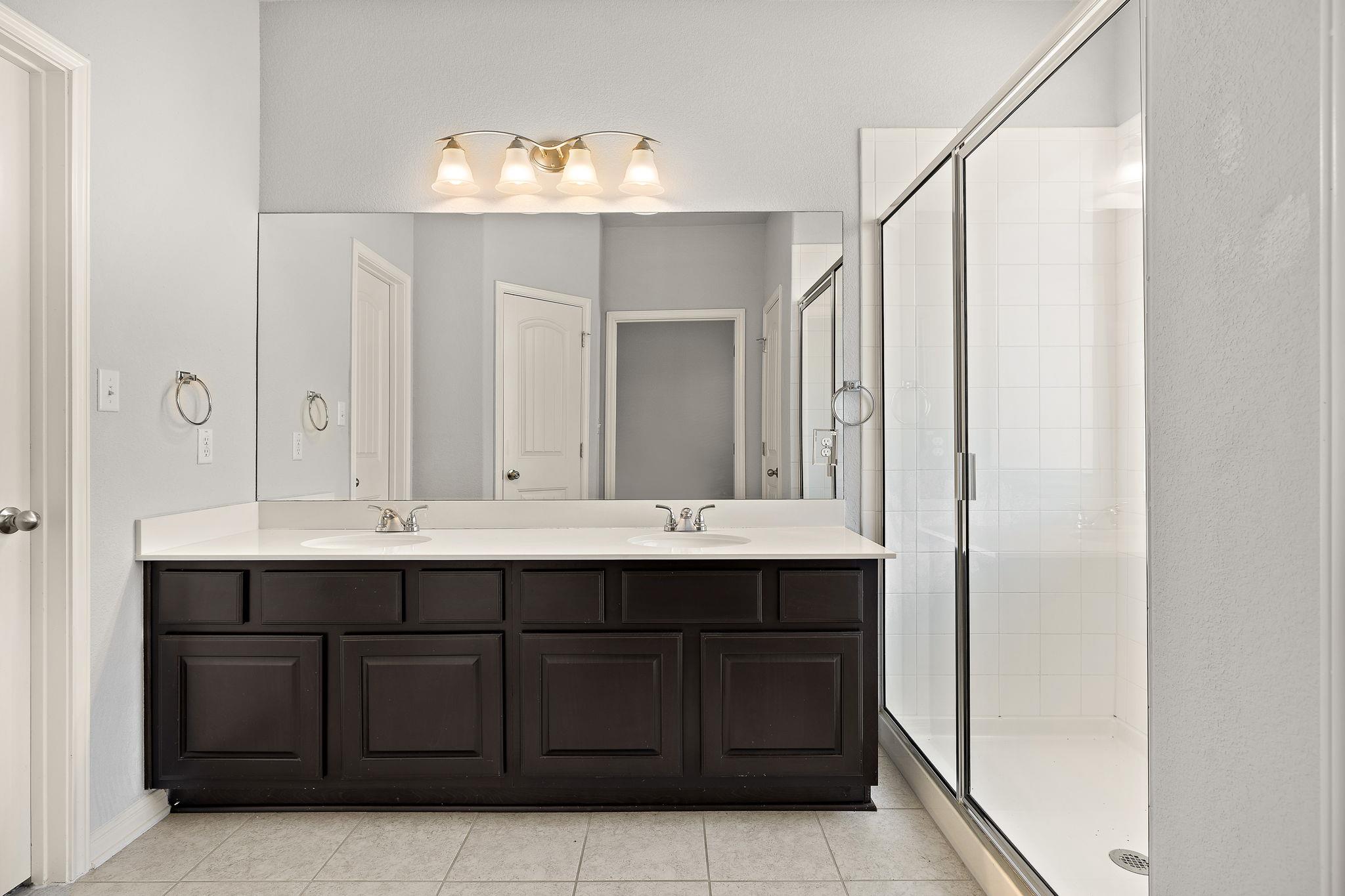 913 Centerra Hills Cir, Round Rock, TX 78665