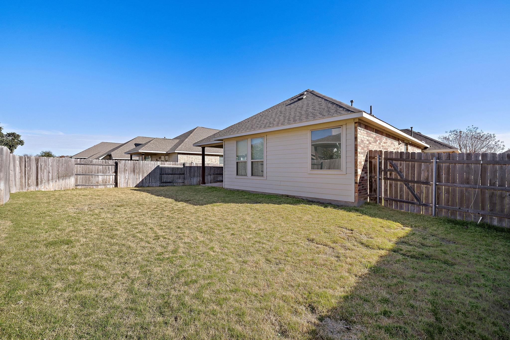 913 Centerra Hills Cir, Round Rock, TX 78665