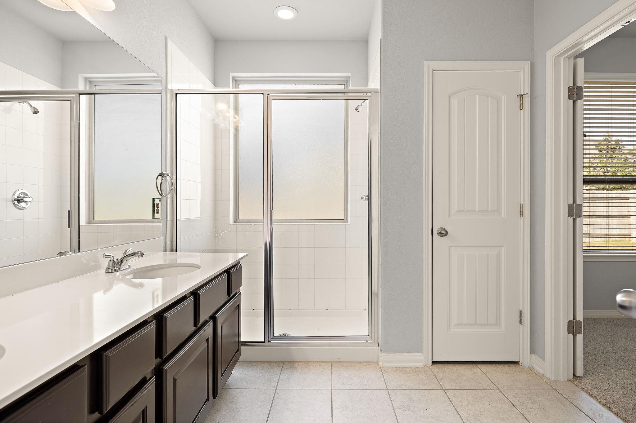 913 Centerra Hills Cir, Round Rock, TX 78665