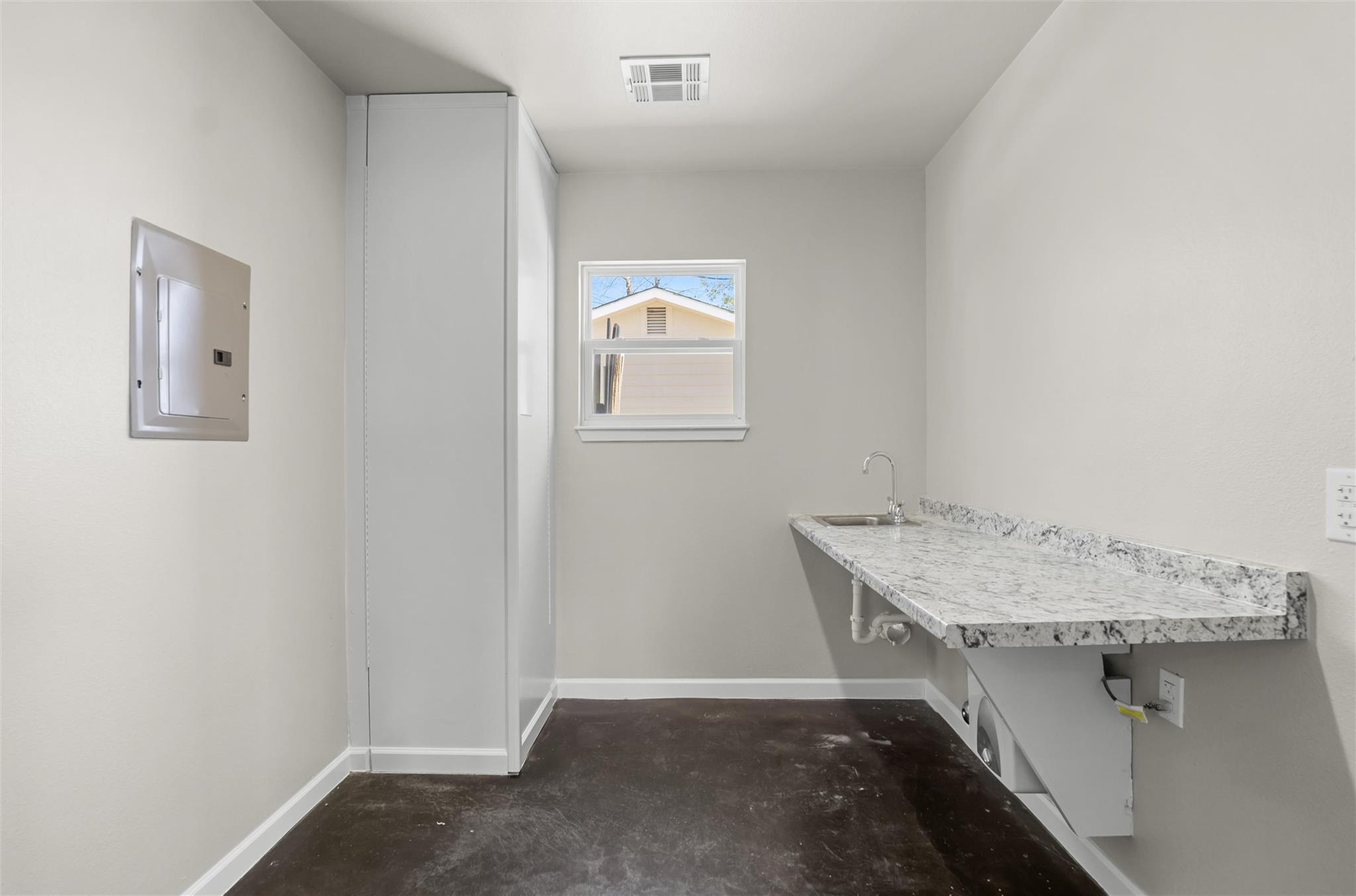 620 E 6th Ave, Belton, TX 76513