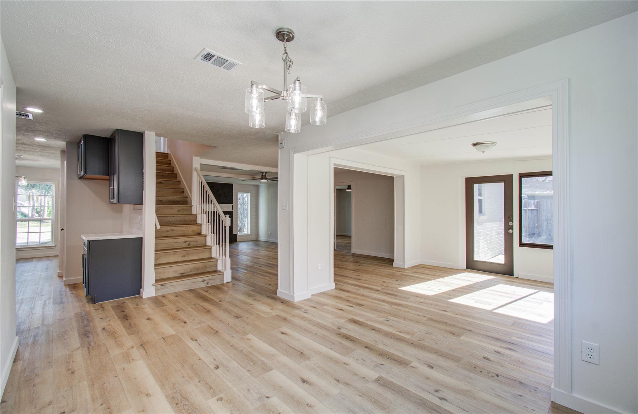 10730 Clear Cove Ln, Houston, TX 77041