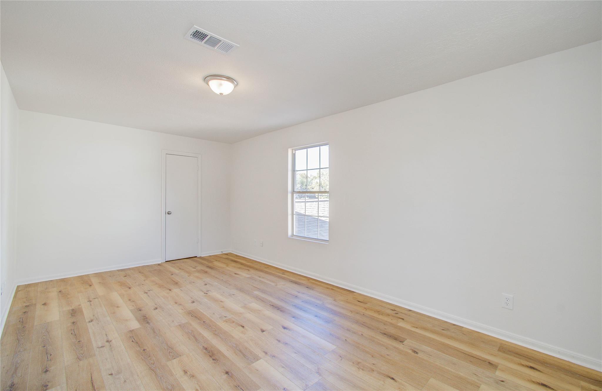 10730 Clear Cove Ln, Houston, TX 77041