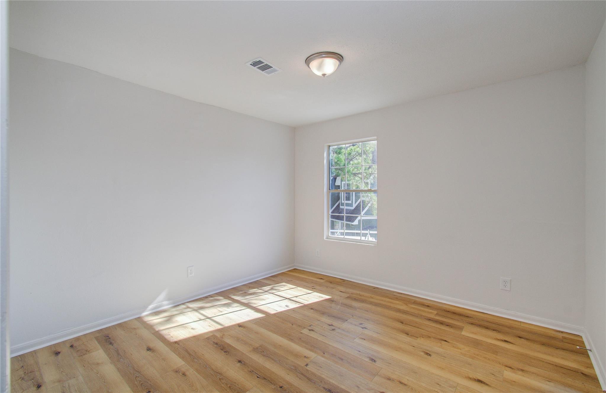 10730 Clear Cove Ln, Houston, TX 77041