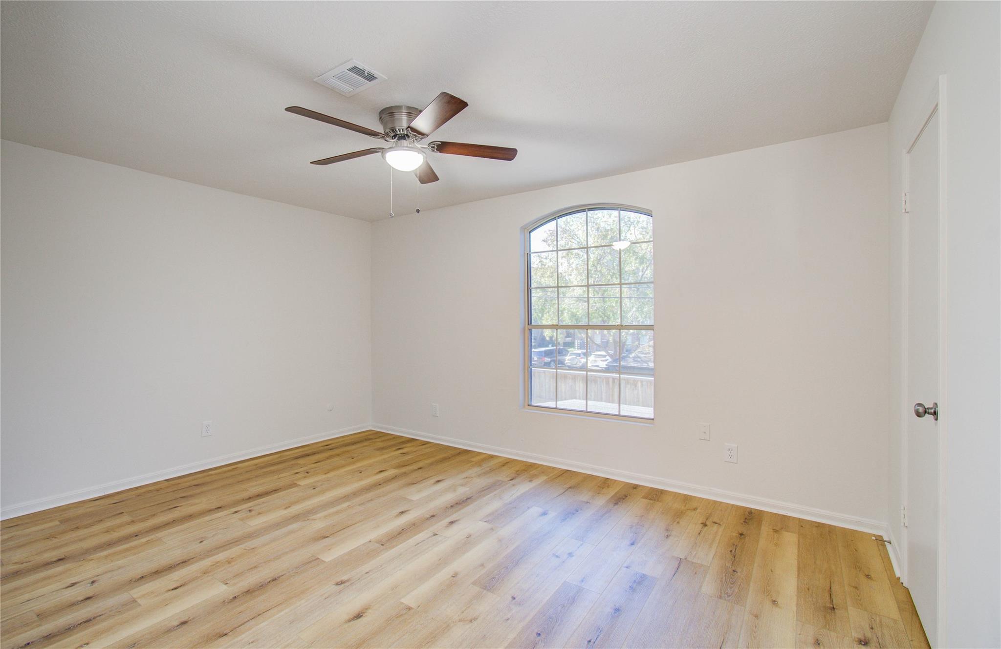 10730 Clear Cove Ln, Houston, TX 77041