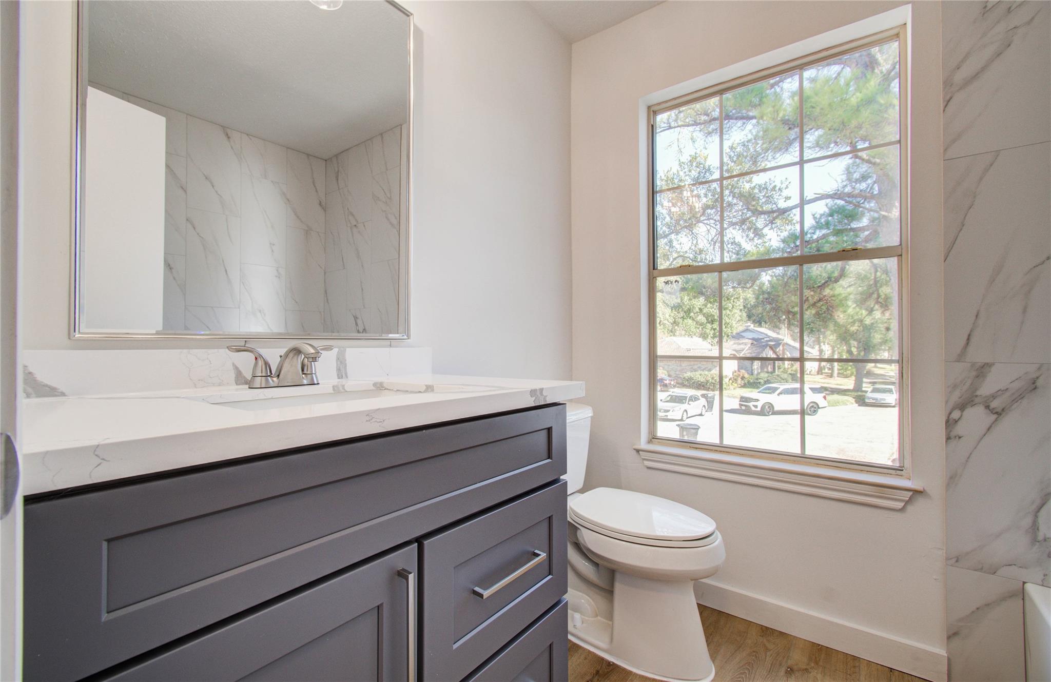 10730 Clear Cove Ln, Houston, TX 77041