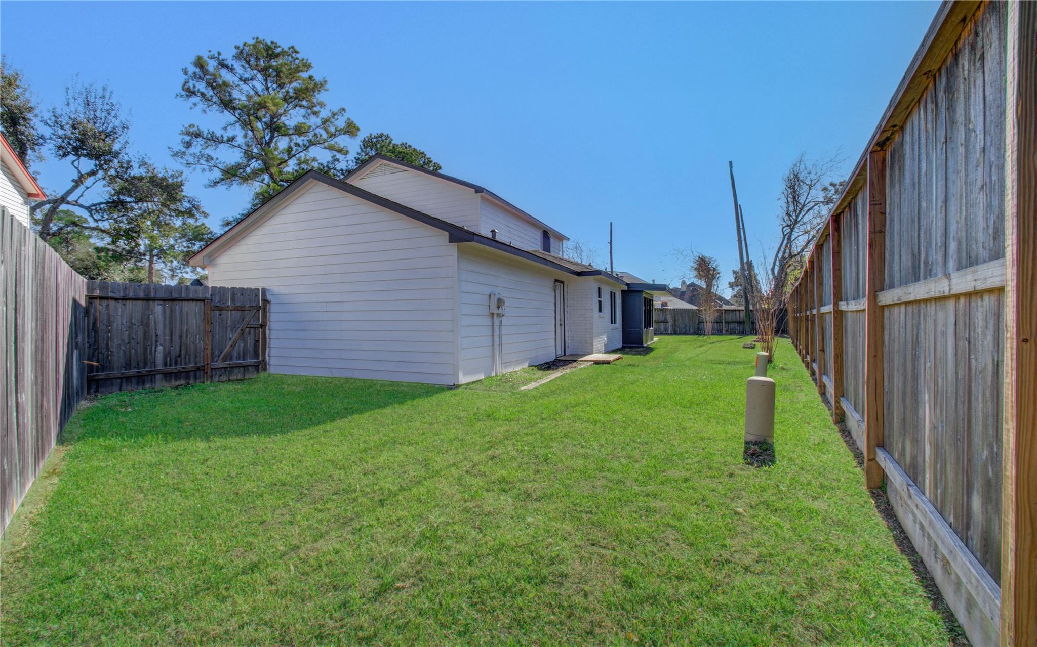 10730 Clear Cove Ln, Houston, TX 77041