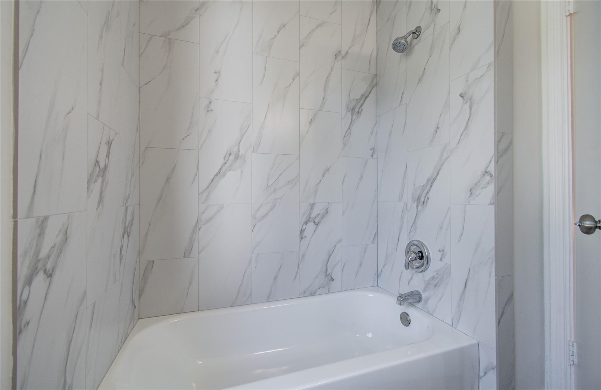 10730 Clear Cove Ln, Houston, TX 77041