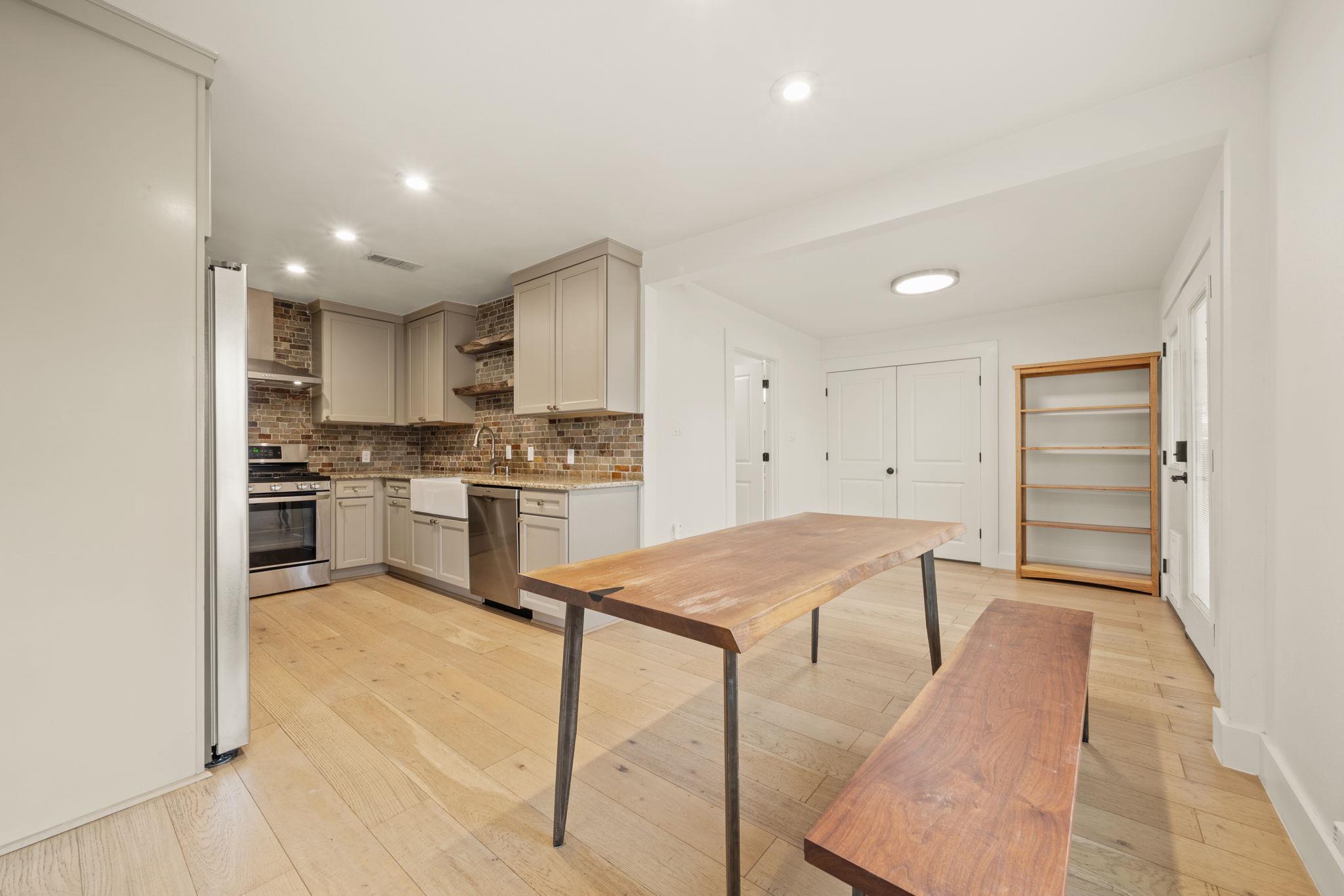 912 Mansell Ave, Austin, TX 78702