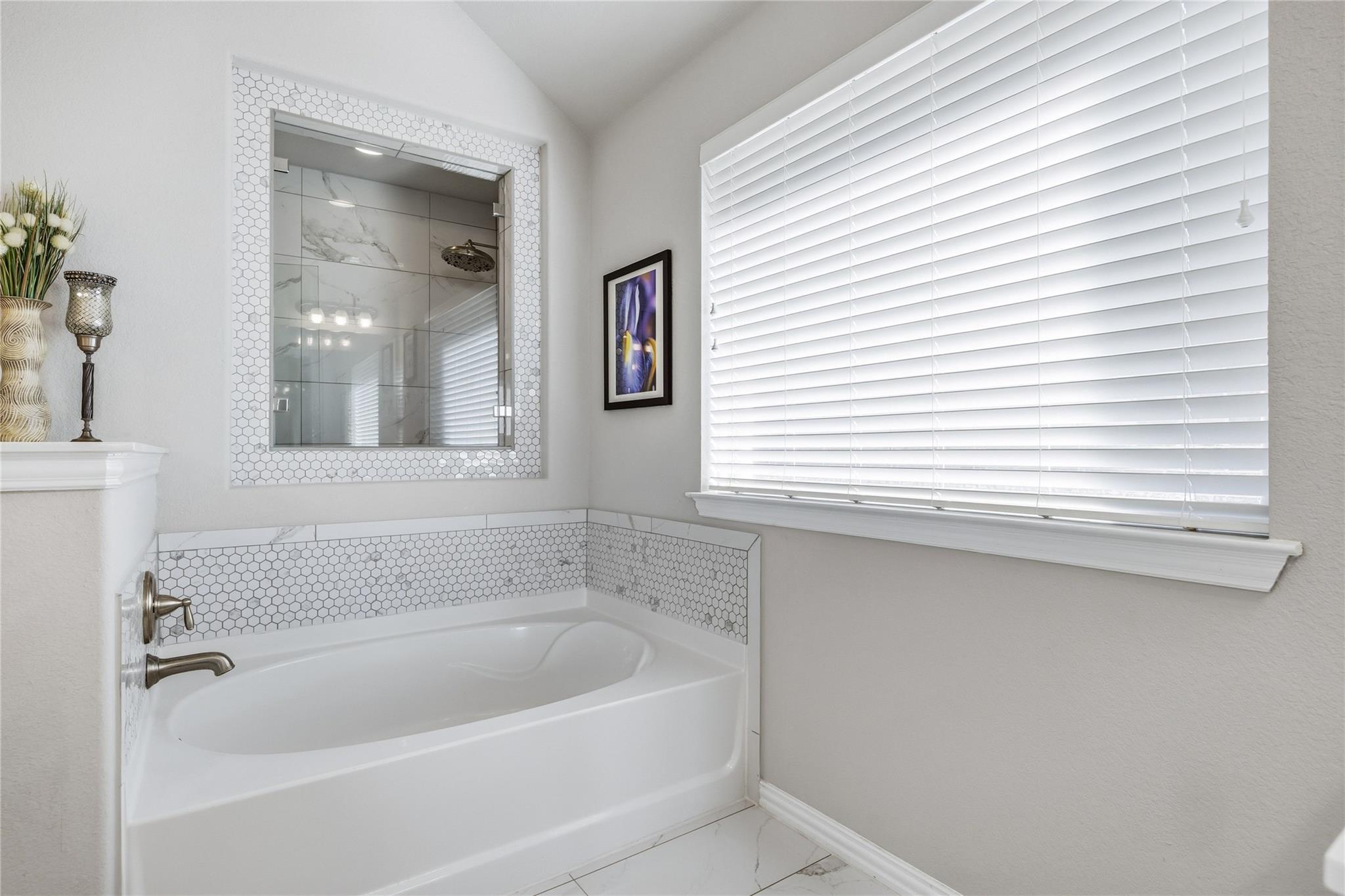 7805 Turnback Ledge Trl, Lago Vista, TX 78645