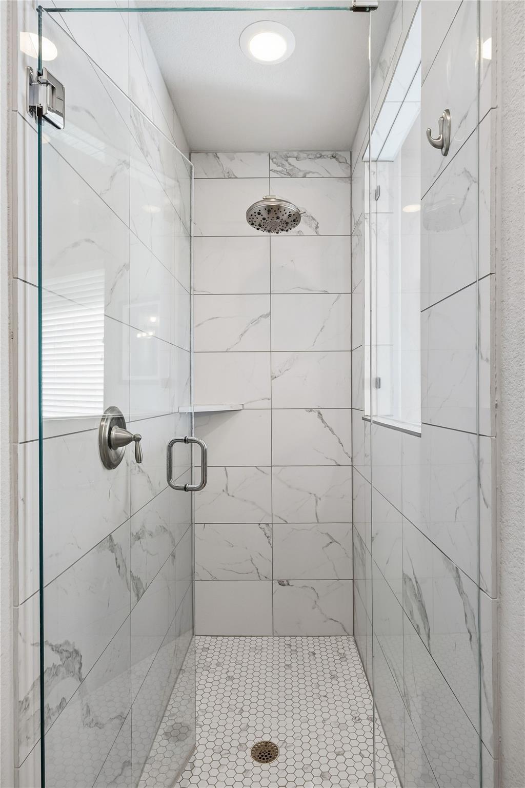 7805 Turnback Ledge Trl, Lago Vista, TX 78645