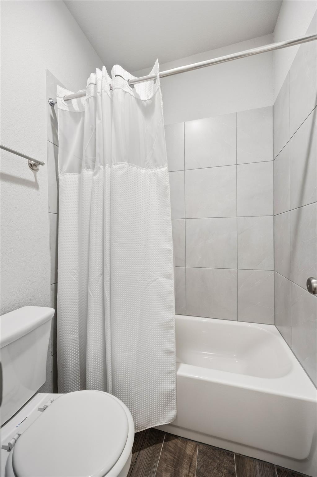 7805 Turnback Ledge Trl, Lago Vista, TX 78645