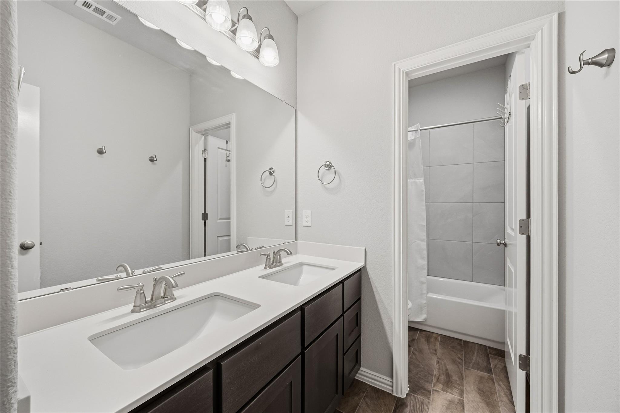 7805 Turnback Ledge Trl, Lago Vista, TX 78645