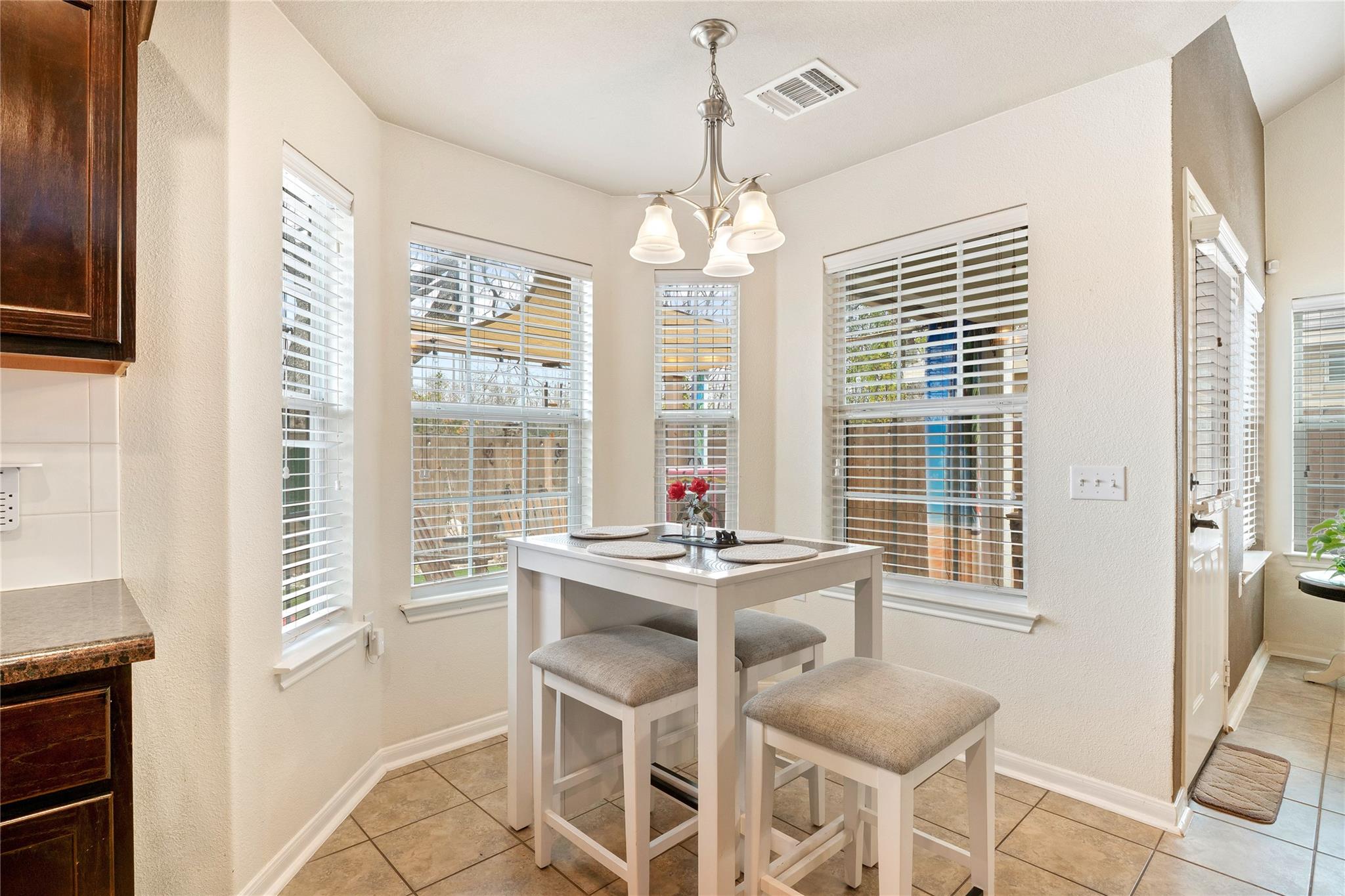 7800 Duber Ln, Austin, TX 78747