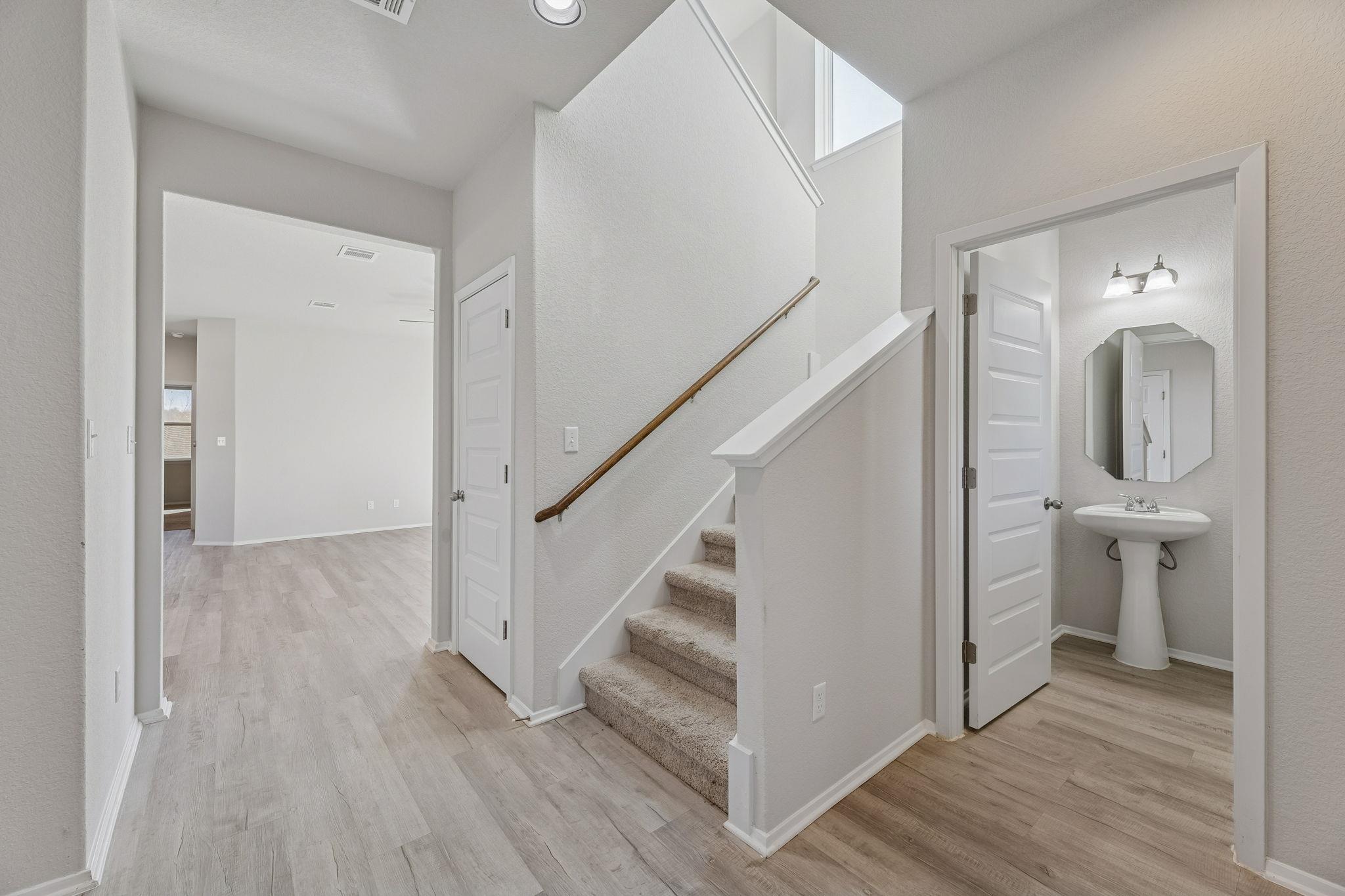 316 Insider Loop, Elgin, TX 78621