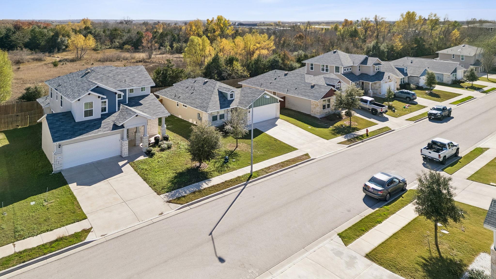 316 Insider Loop, Elgin, TX 78621