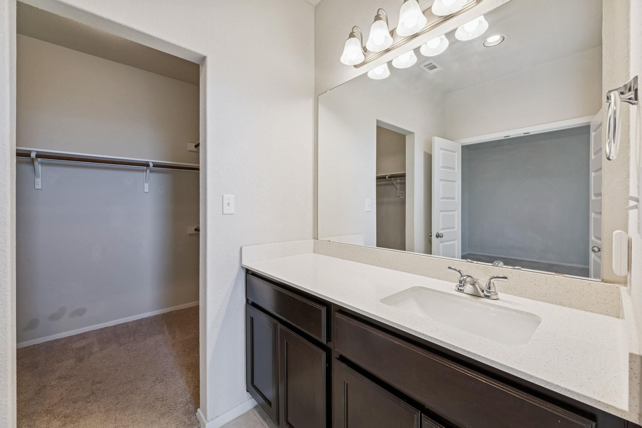 316 Insider Loop, Elgin, TX 78621