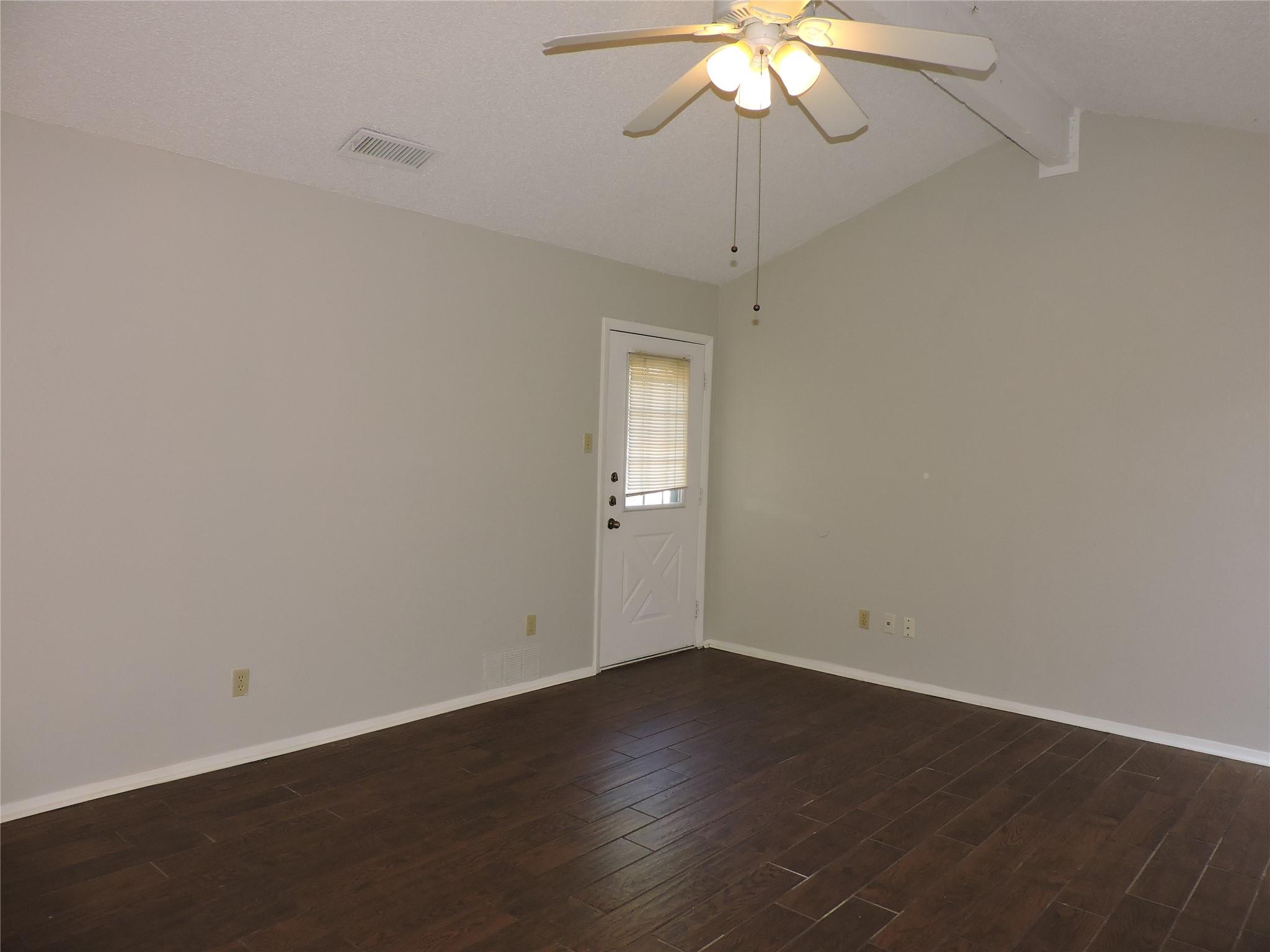 8509 Fathom Cir # B, Austin, TX 78750