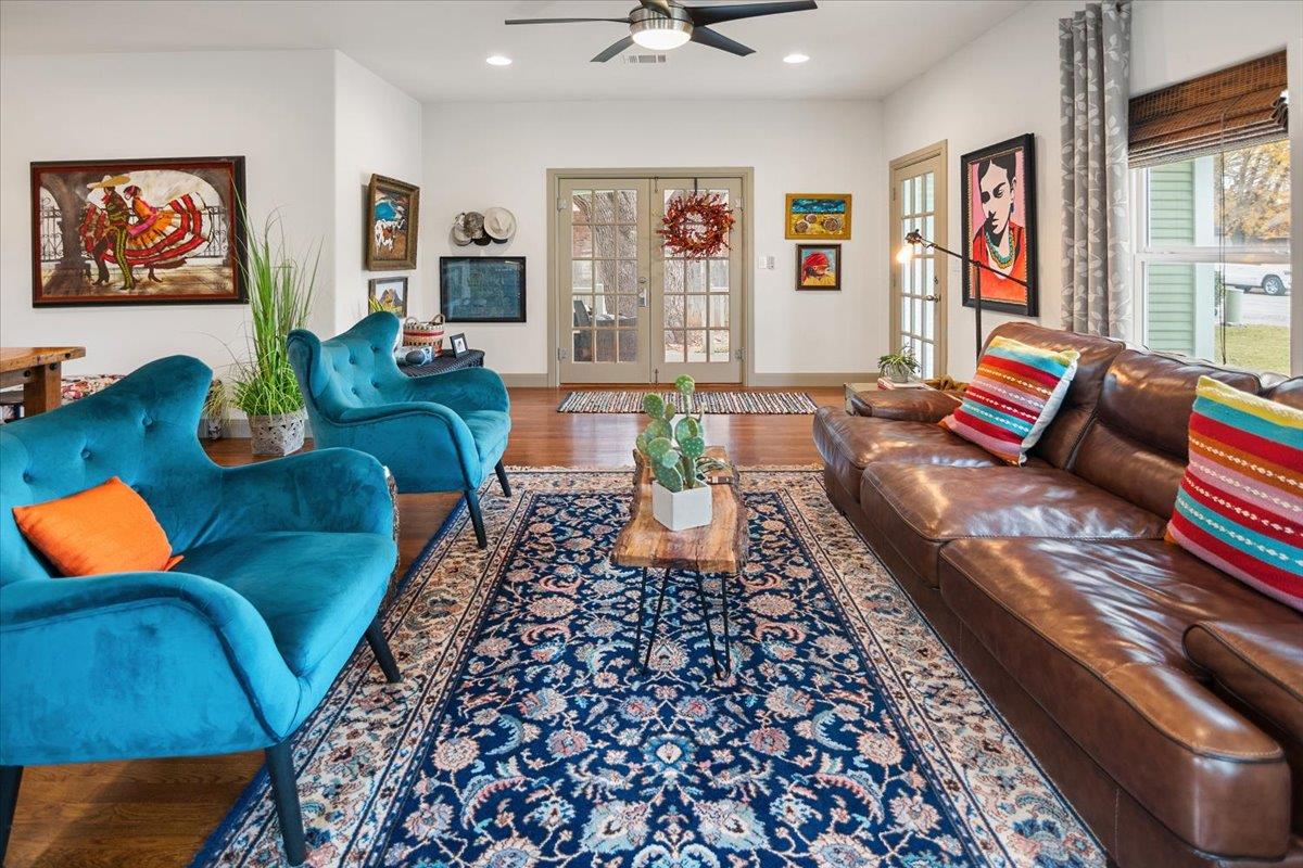 1408 W Dry St, San Saba, TX 76877