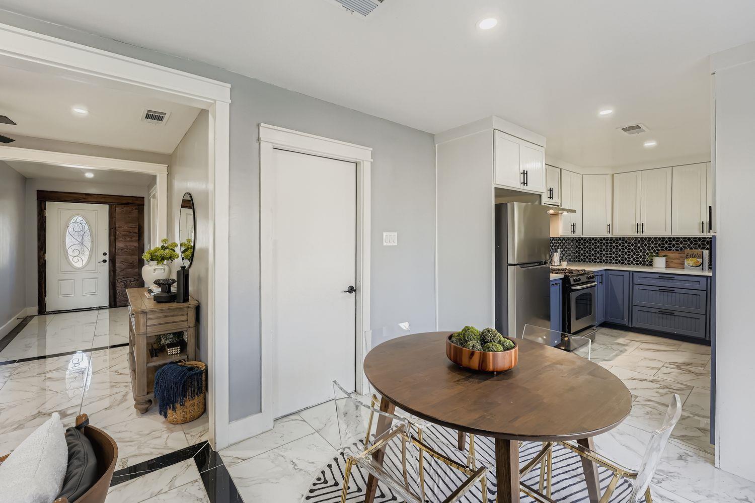 7004 E Meadow Bend Dr, Austin, TX 78724