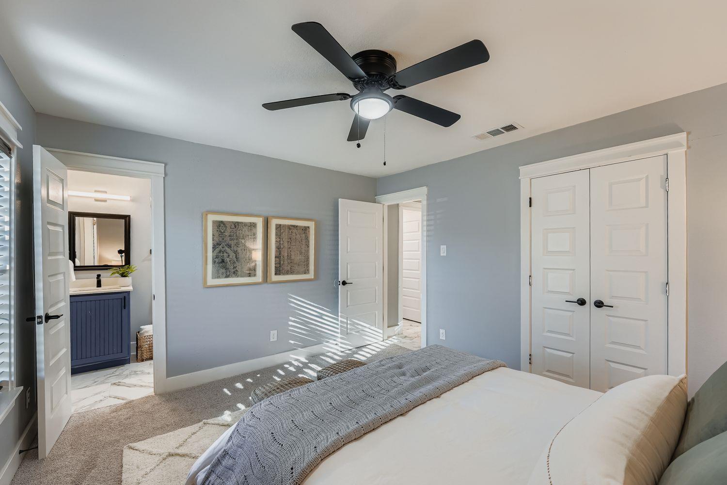 7004 E Meadow Bend Dr, Austin, TX 78724