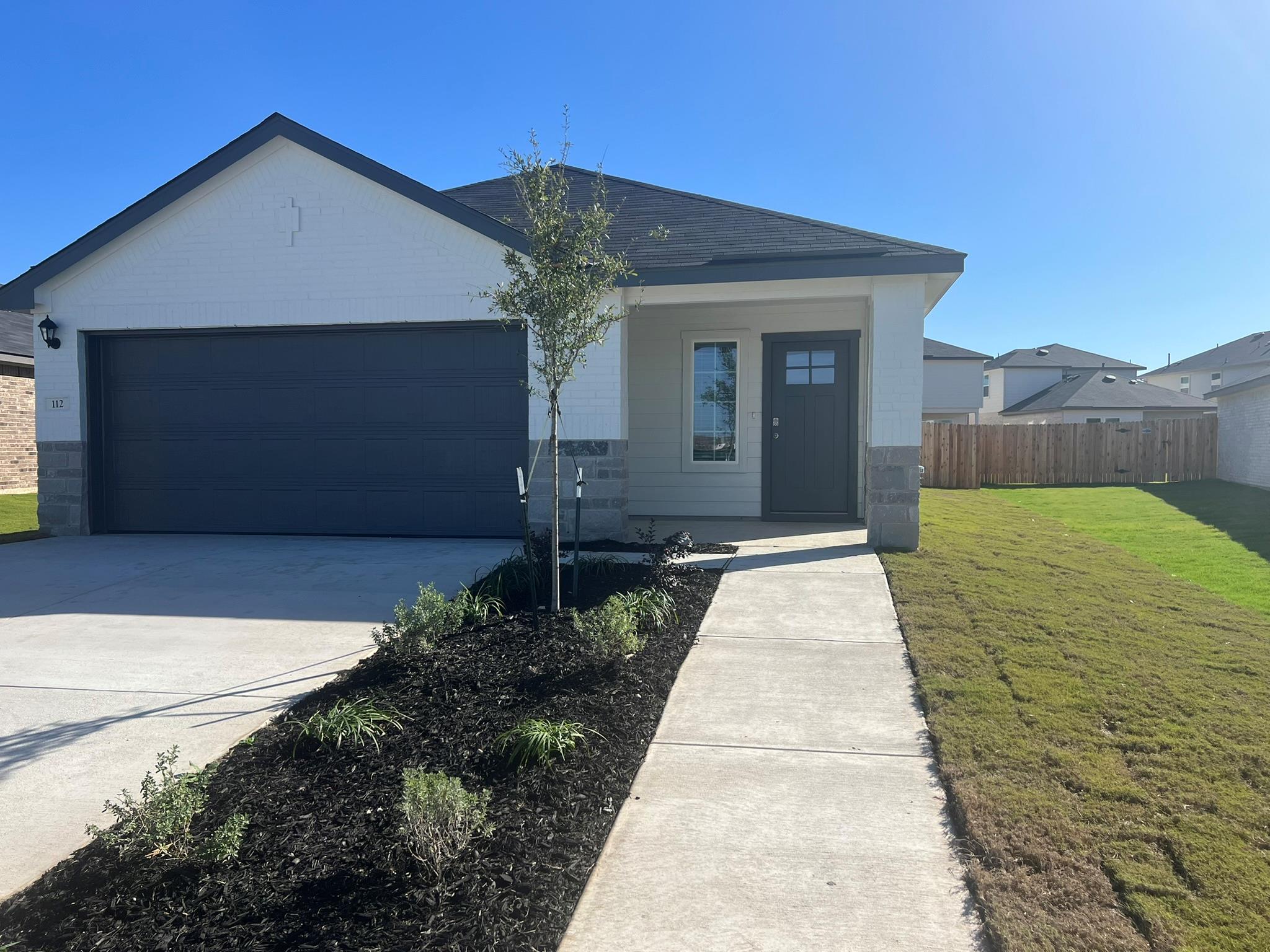 112 Raymondville Path, San Marcos, TX 78666