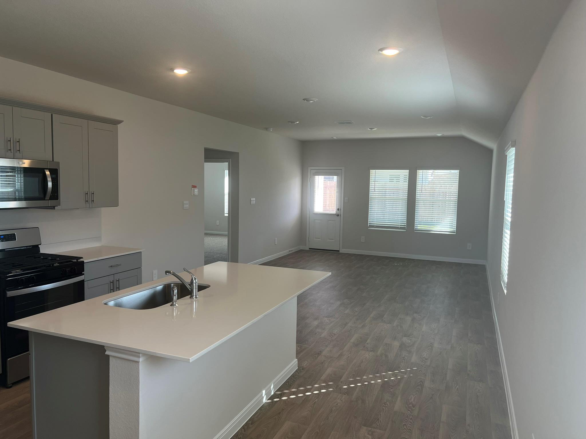 112 Raymondville Path, San Marcos, TX 78666