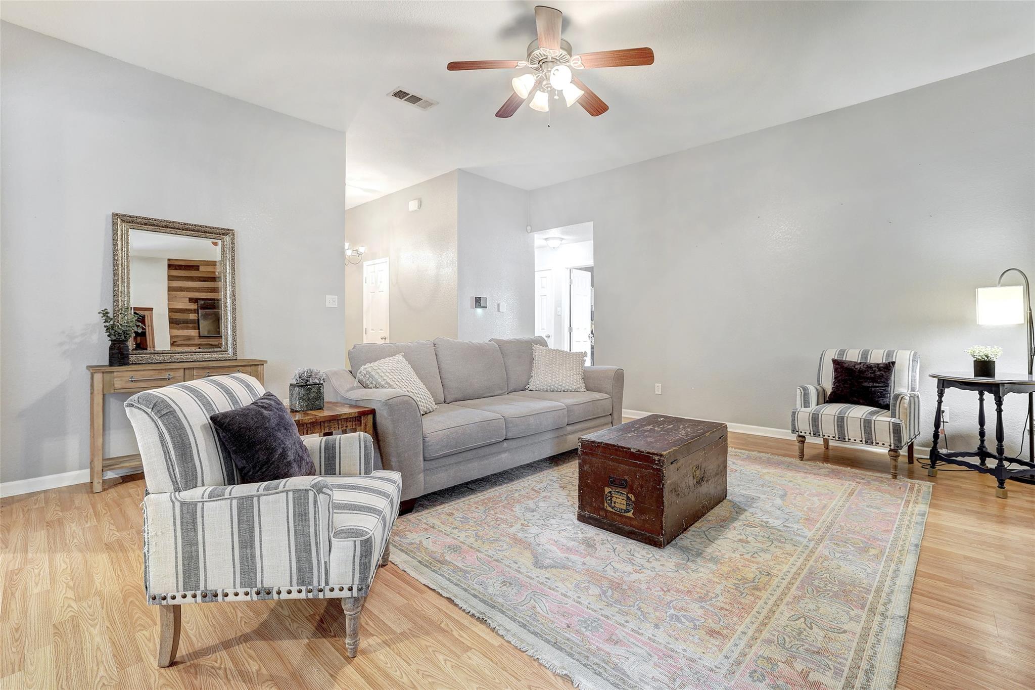 605 Copper Ct, Jarrell, TX 76537