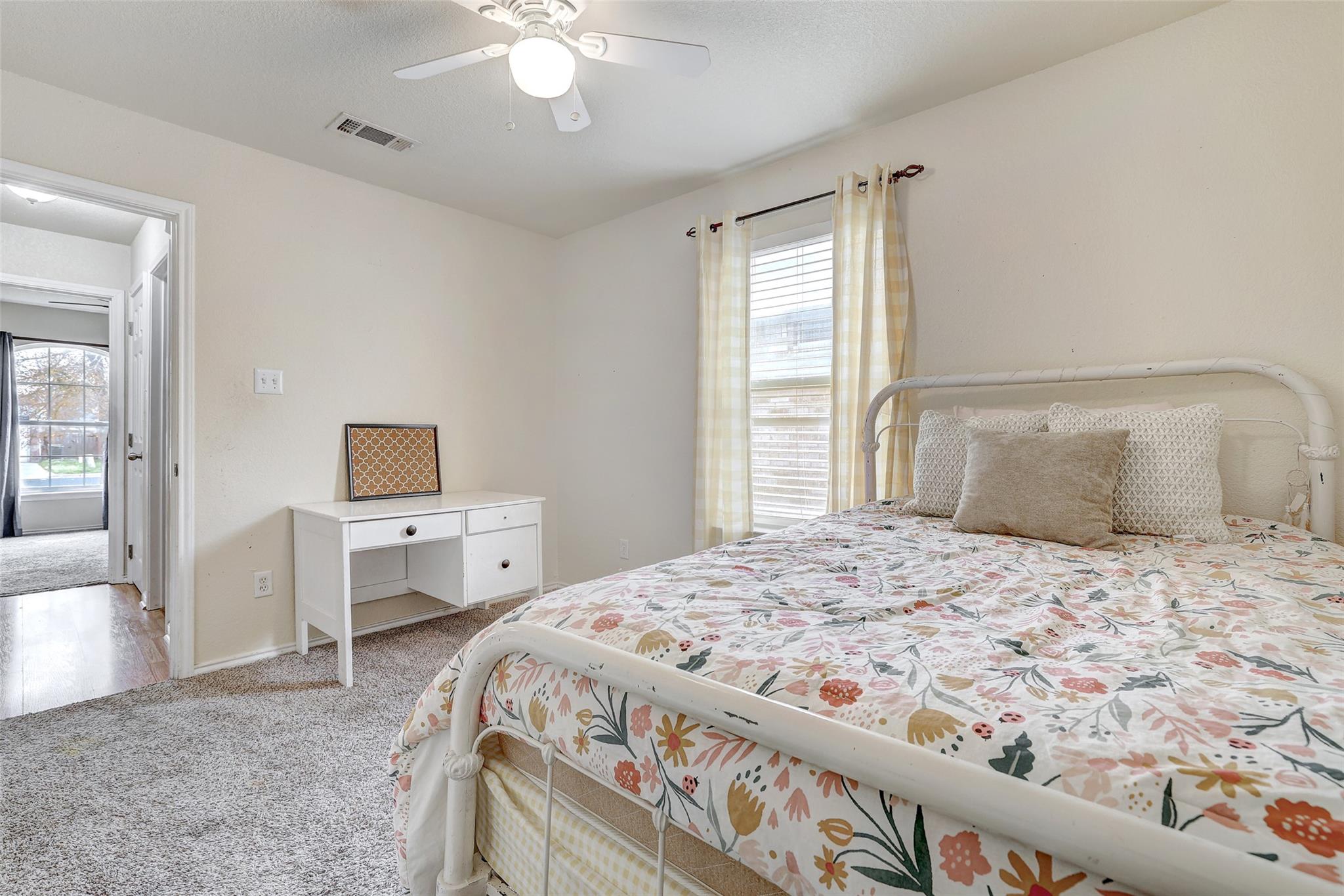 605 Copper Ct, Jarrell, TX 76537