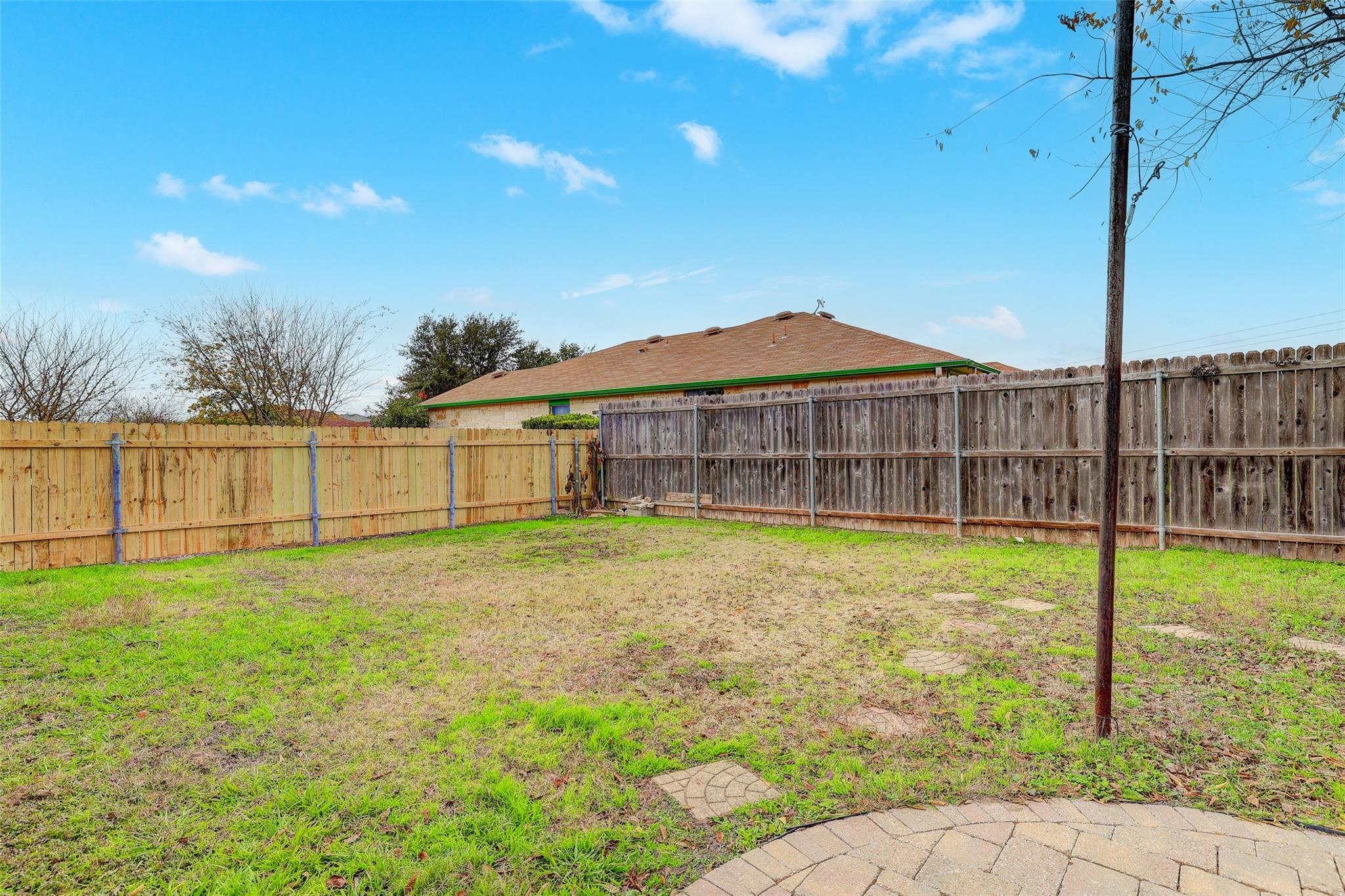 605 Copper Ct, Jarrell, TX 76537