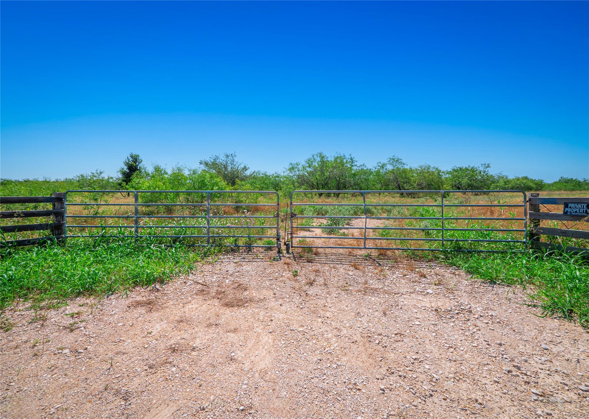 000 County Rd 429, Rockdale, TX 76567